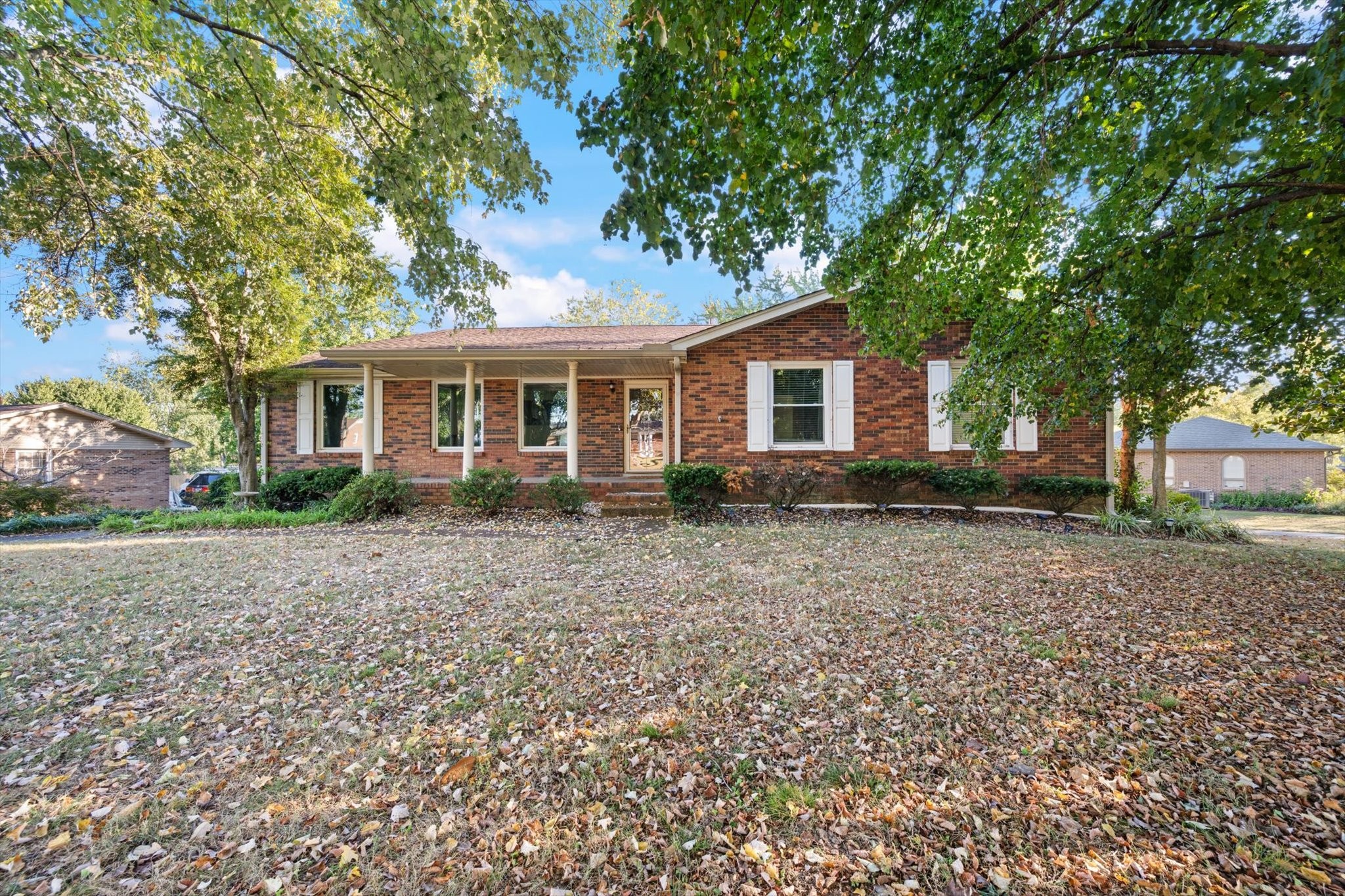 110 Sam Davis Dr — photo