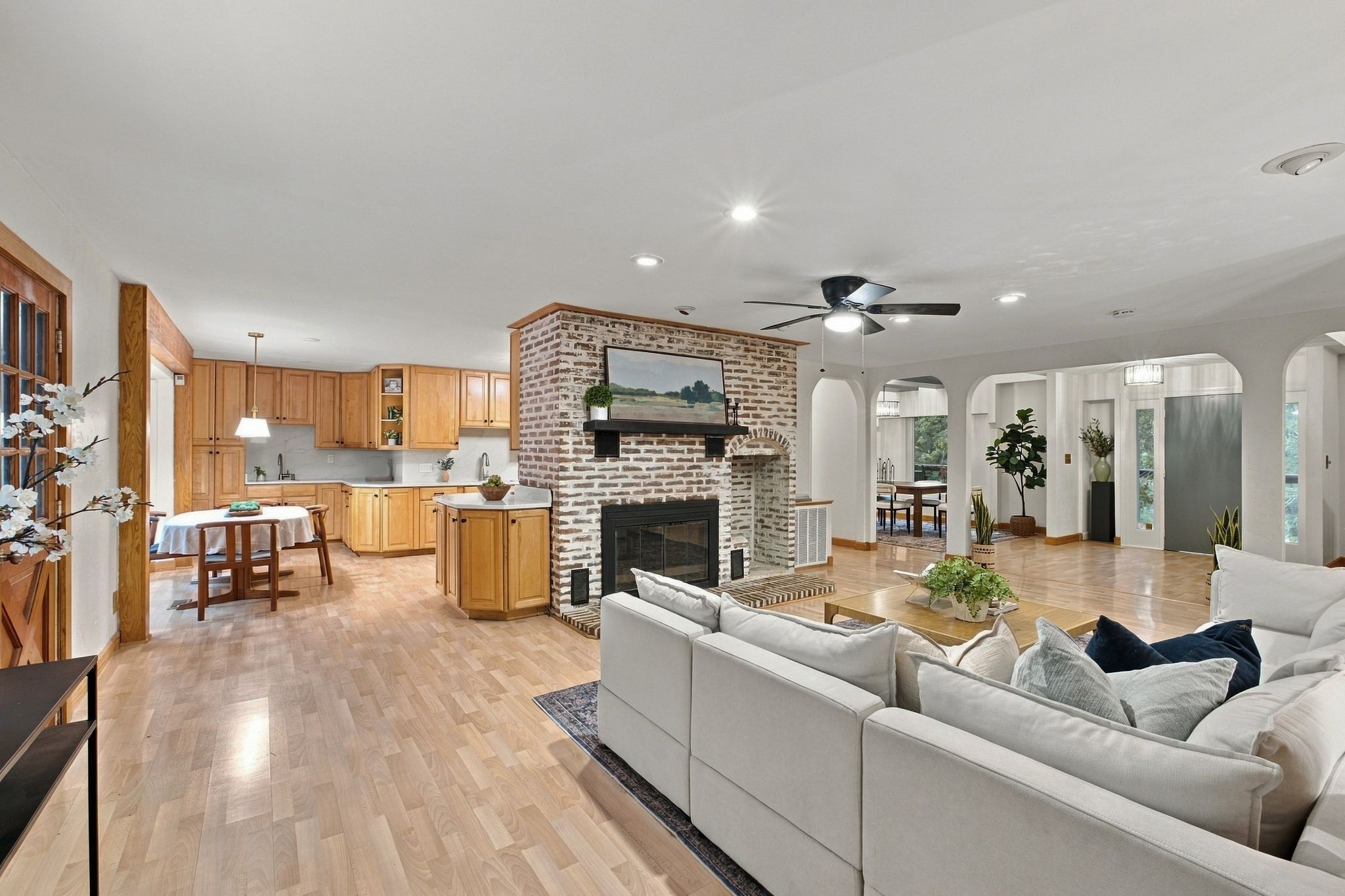 5353 Green Valley Ct — photo