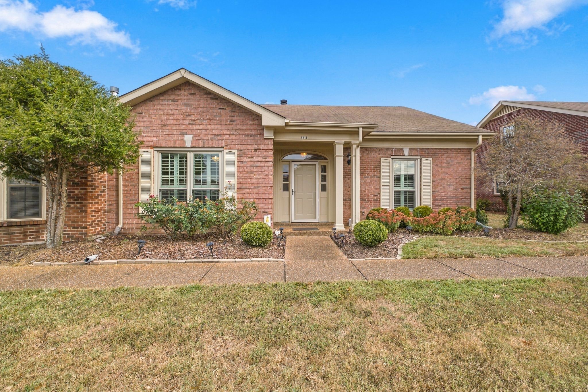 8515 Sawyer Brown Rd — photo