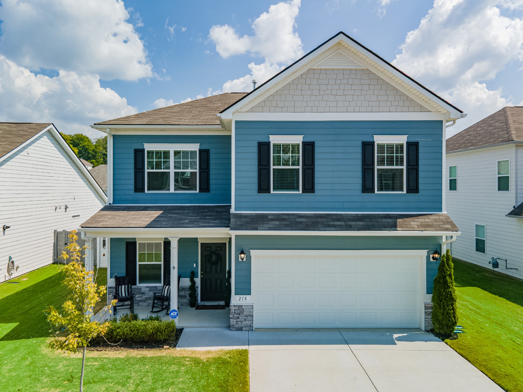 218 Stonewall Dr — photo
