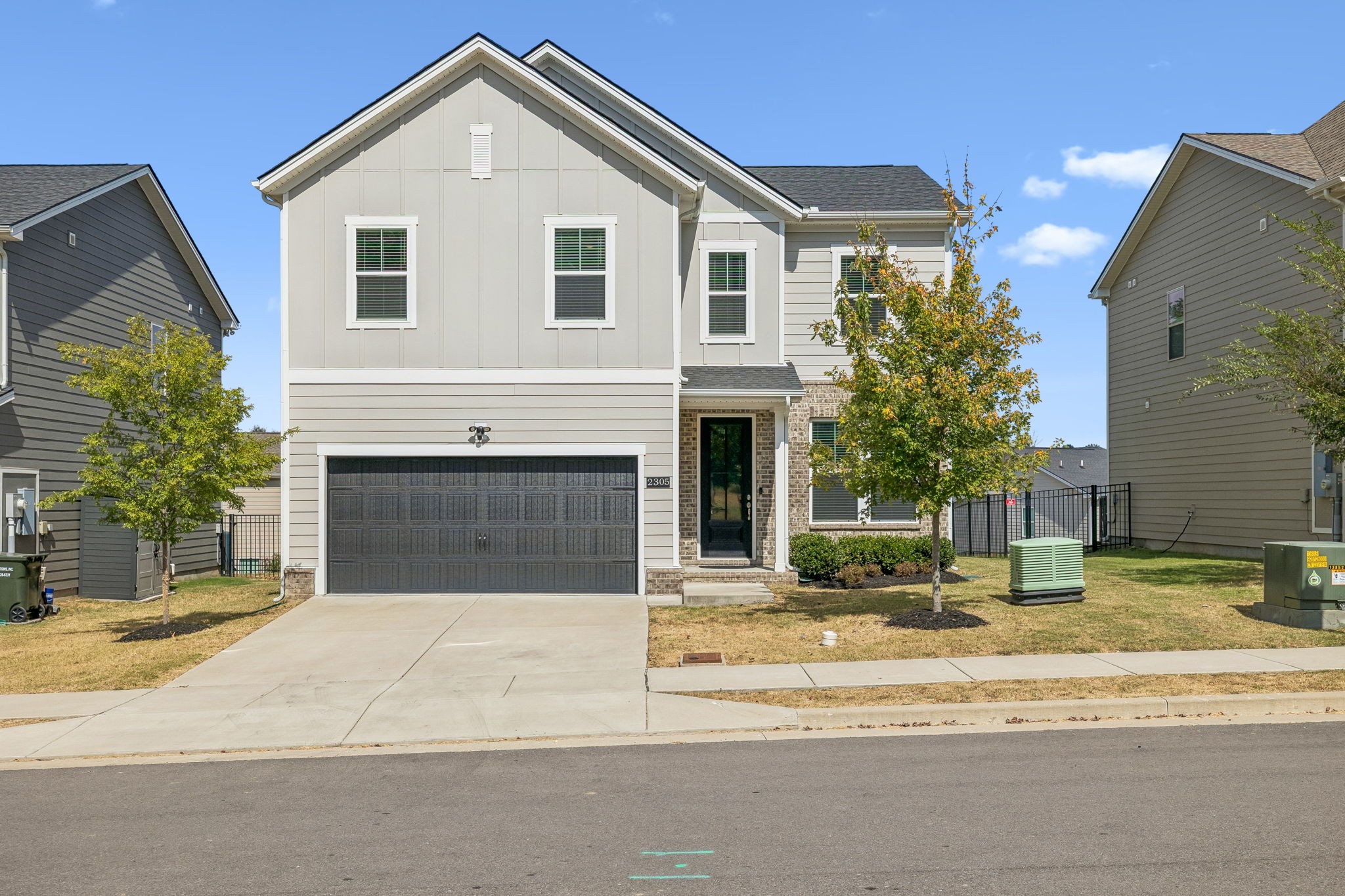 2305 Aniston Ct — photo