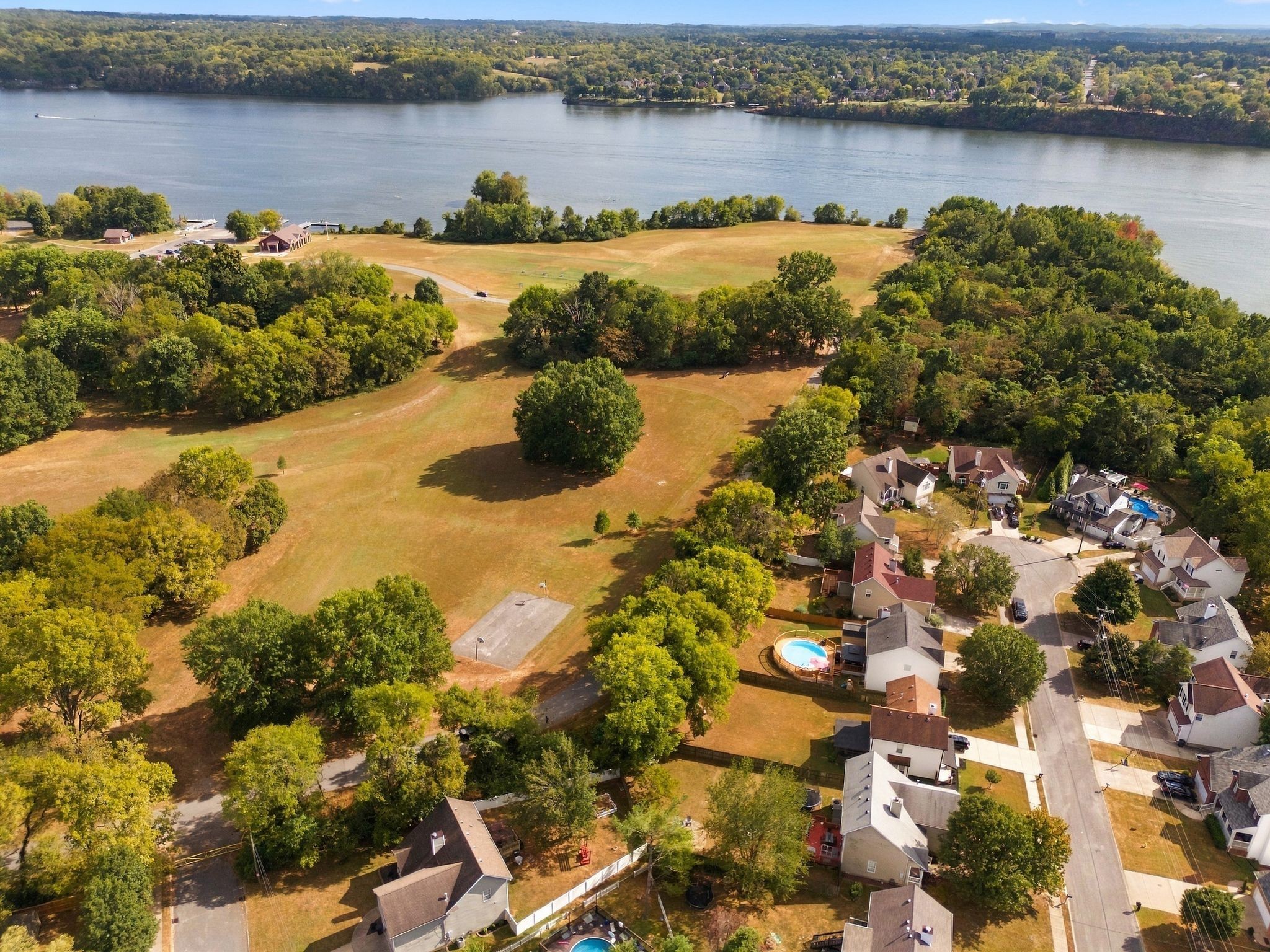 159 Waters Edge Ln — photo