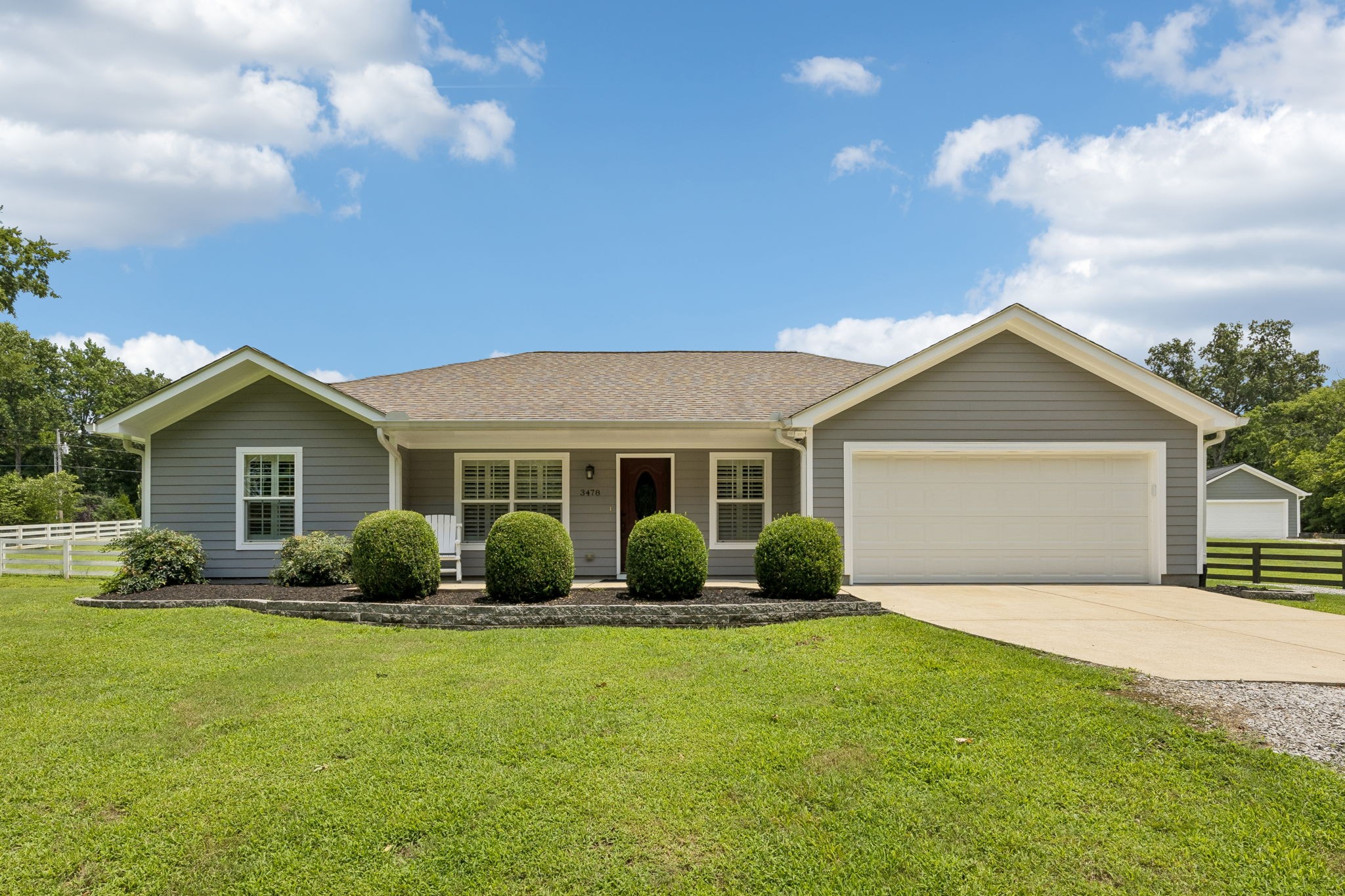 3478 Mahlon Moore Rd — photo