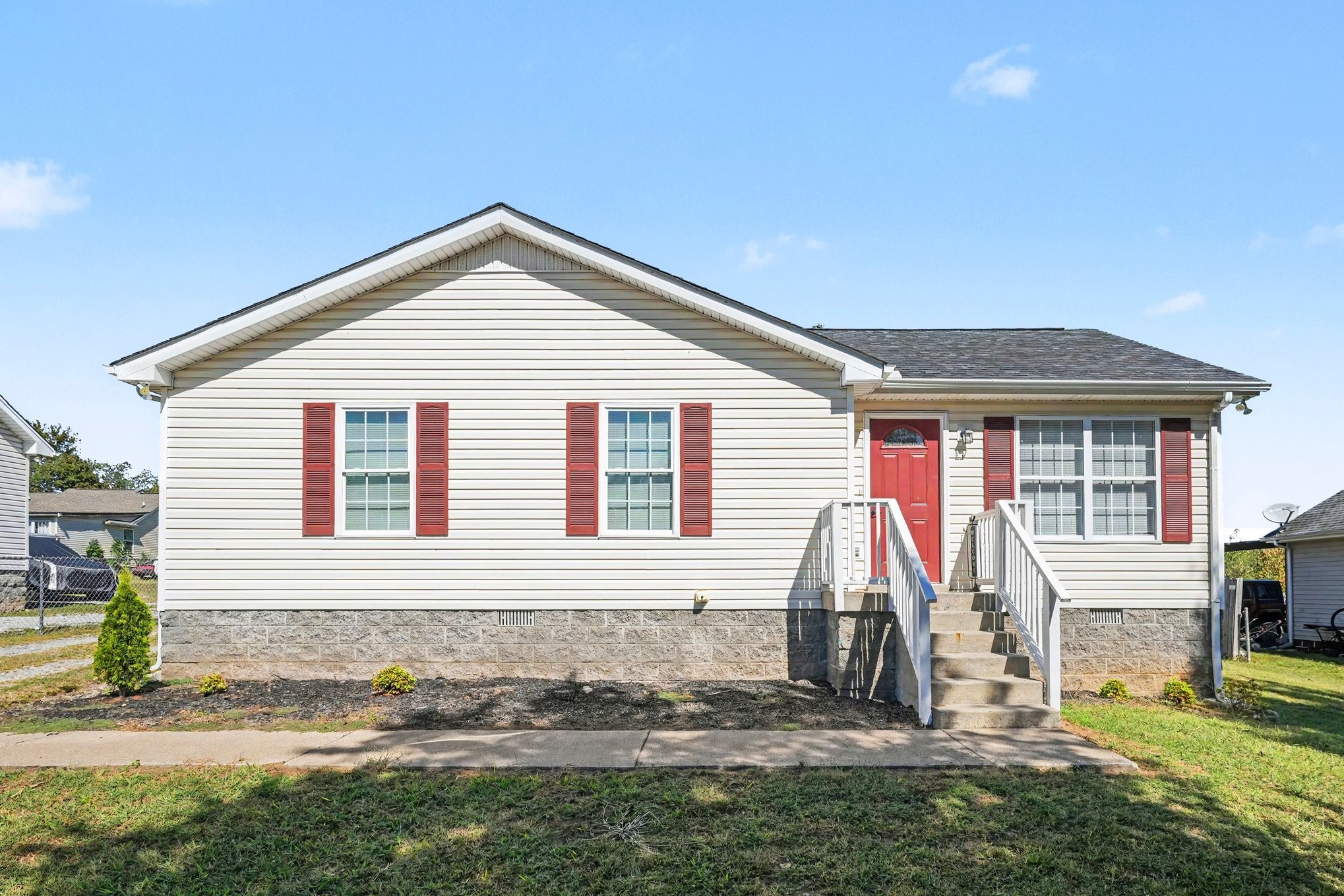 147 Greystone Dr — photo