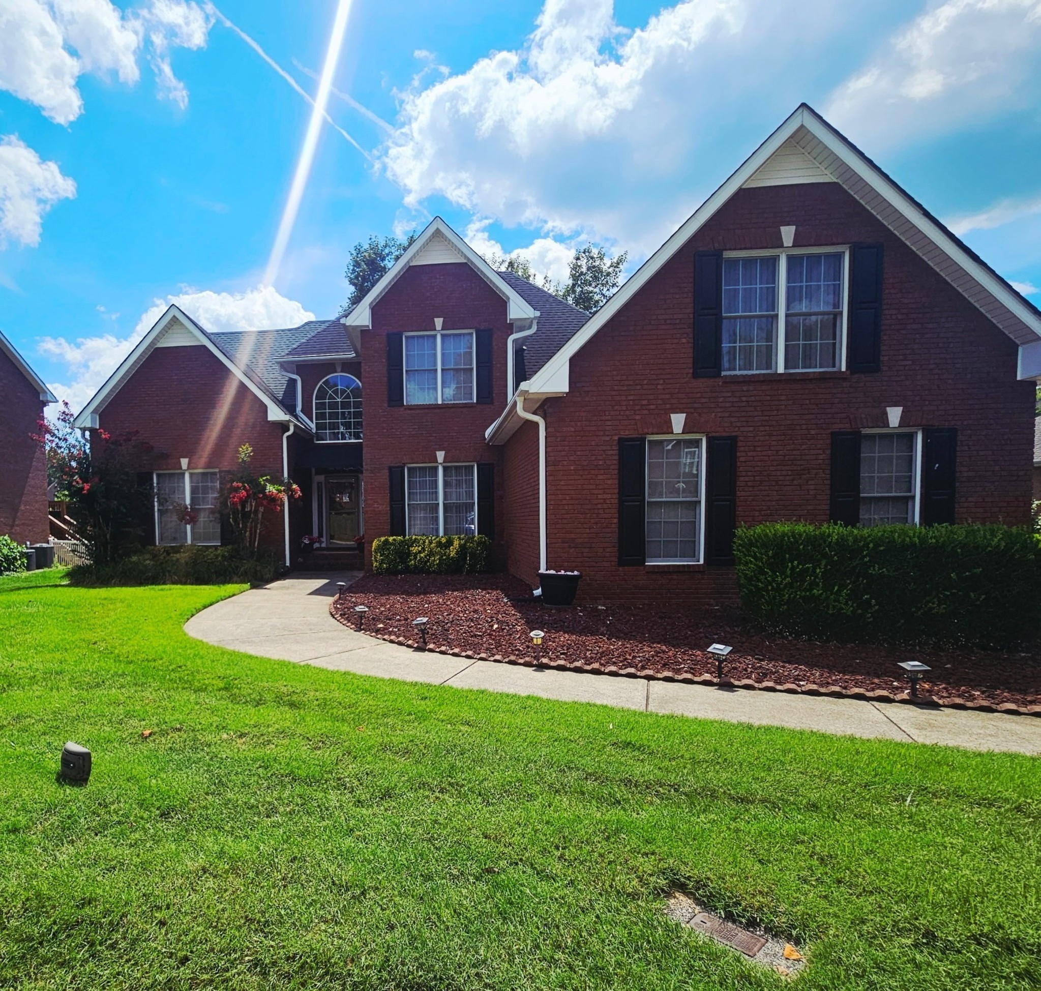 3368 Shetland Way — photo