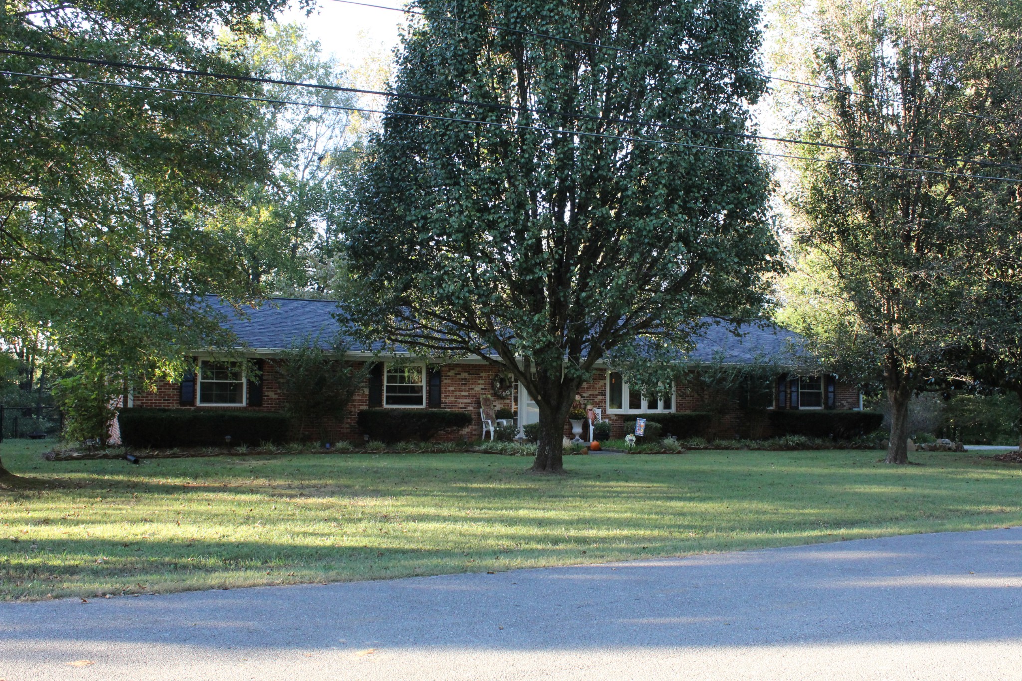 1545 Edgefield Ct — photo