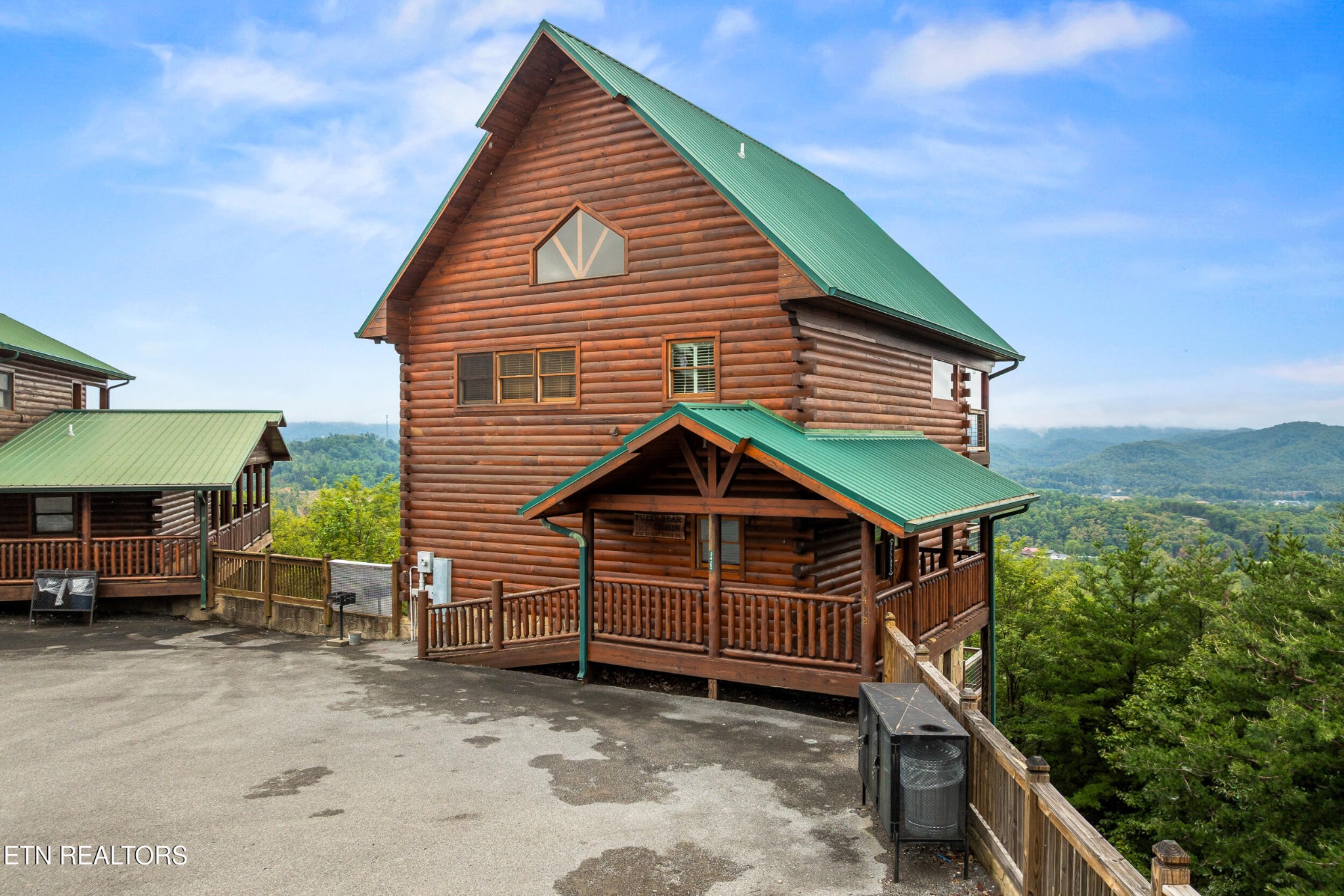 2422 Breezy Ridge Drive — photo