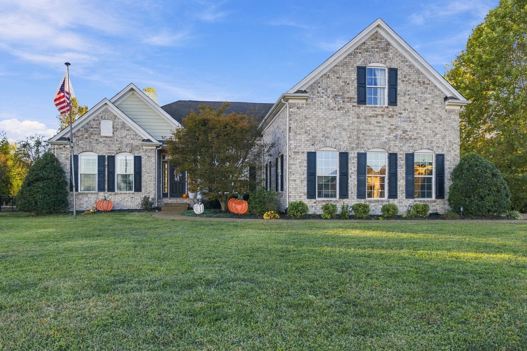 803 Saddle Ridge Dr — photo