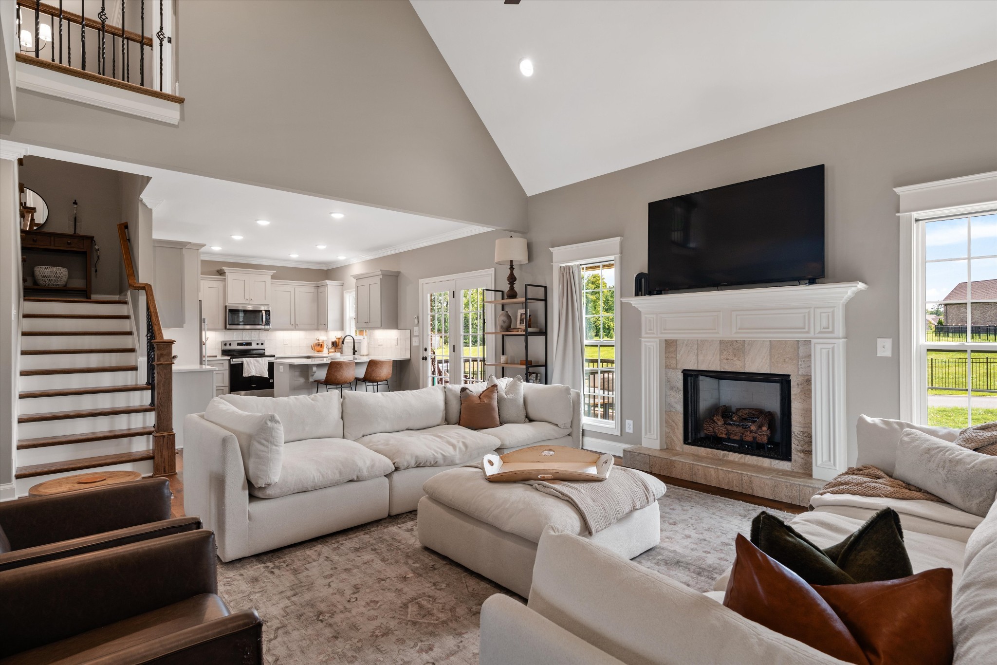 1121 Joe Martin Ln — photo