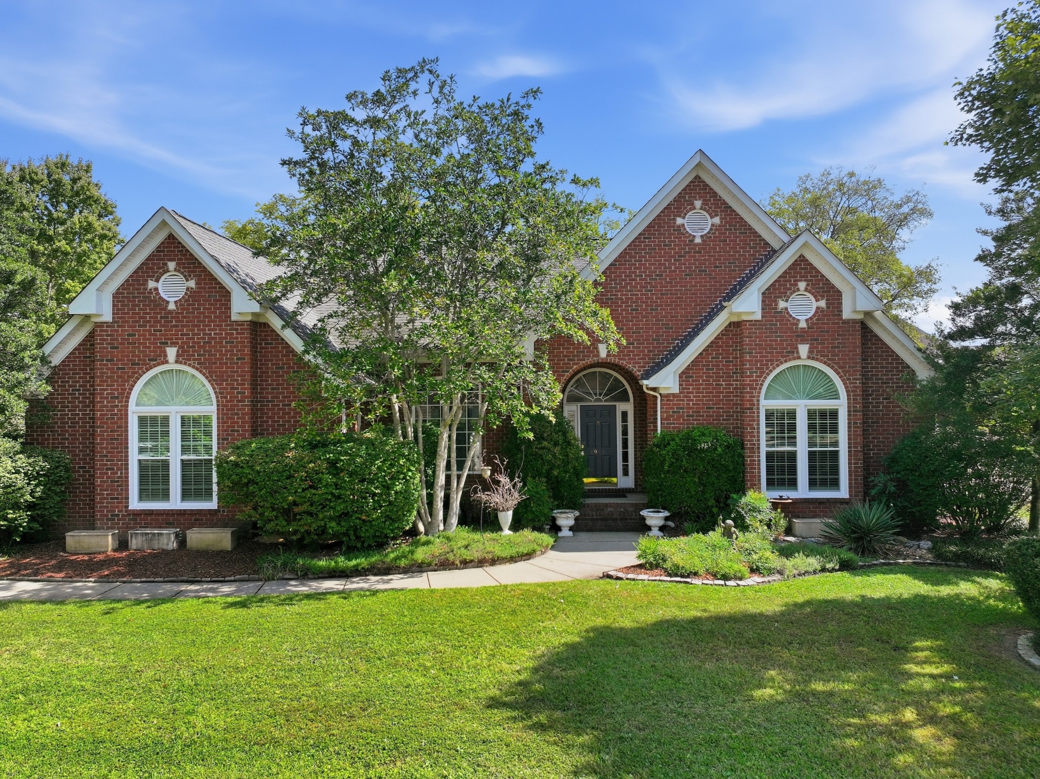 2914 Saint Johns Dr — photo