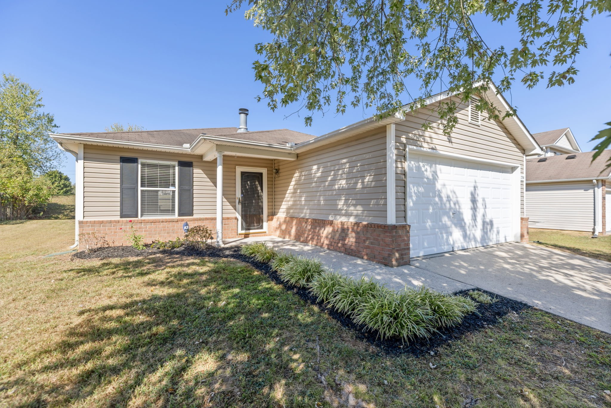 2780 Sutherland Dr — photo