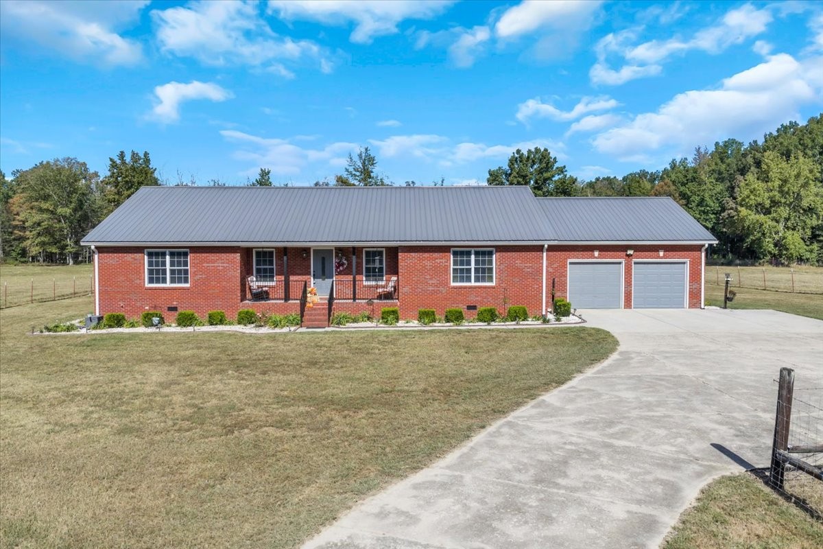 2343 Davenport Rd — photo