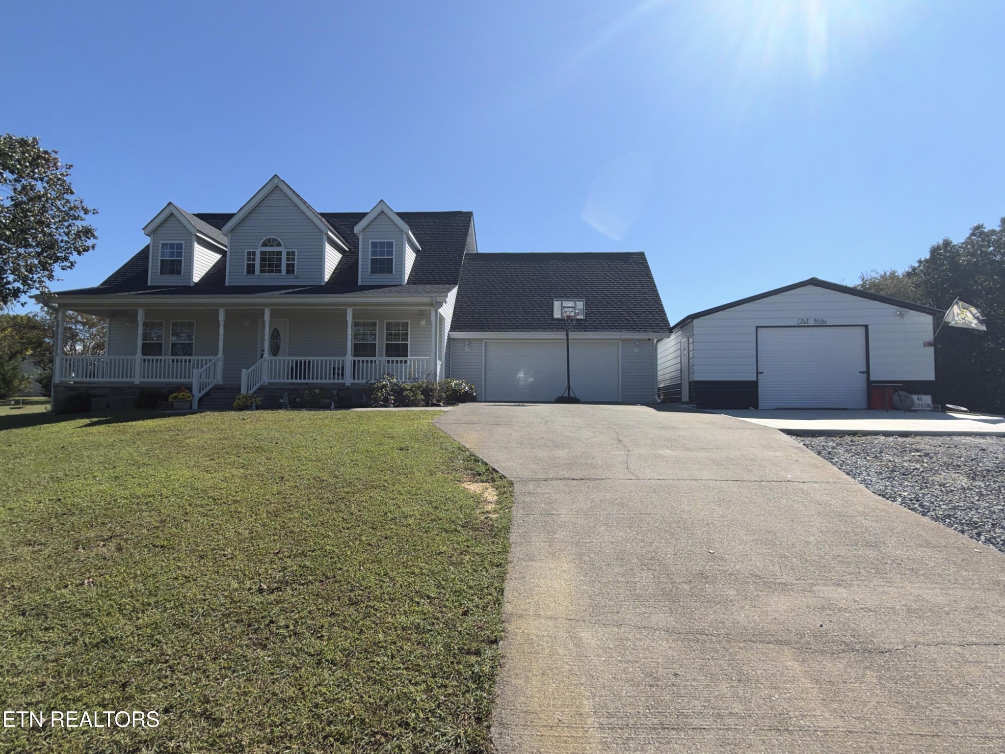 2833 English Valley Lane — photo