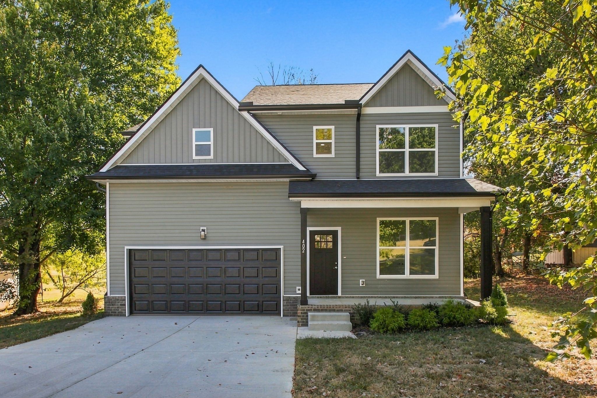 402 Forrest Dr — photo