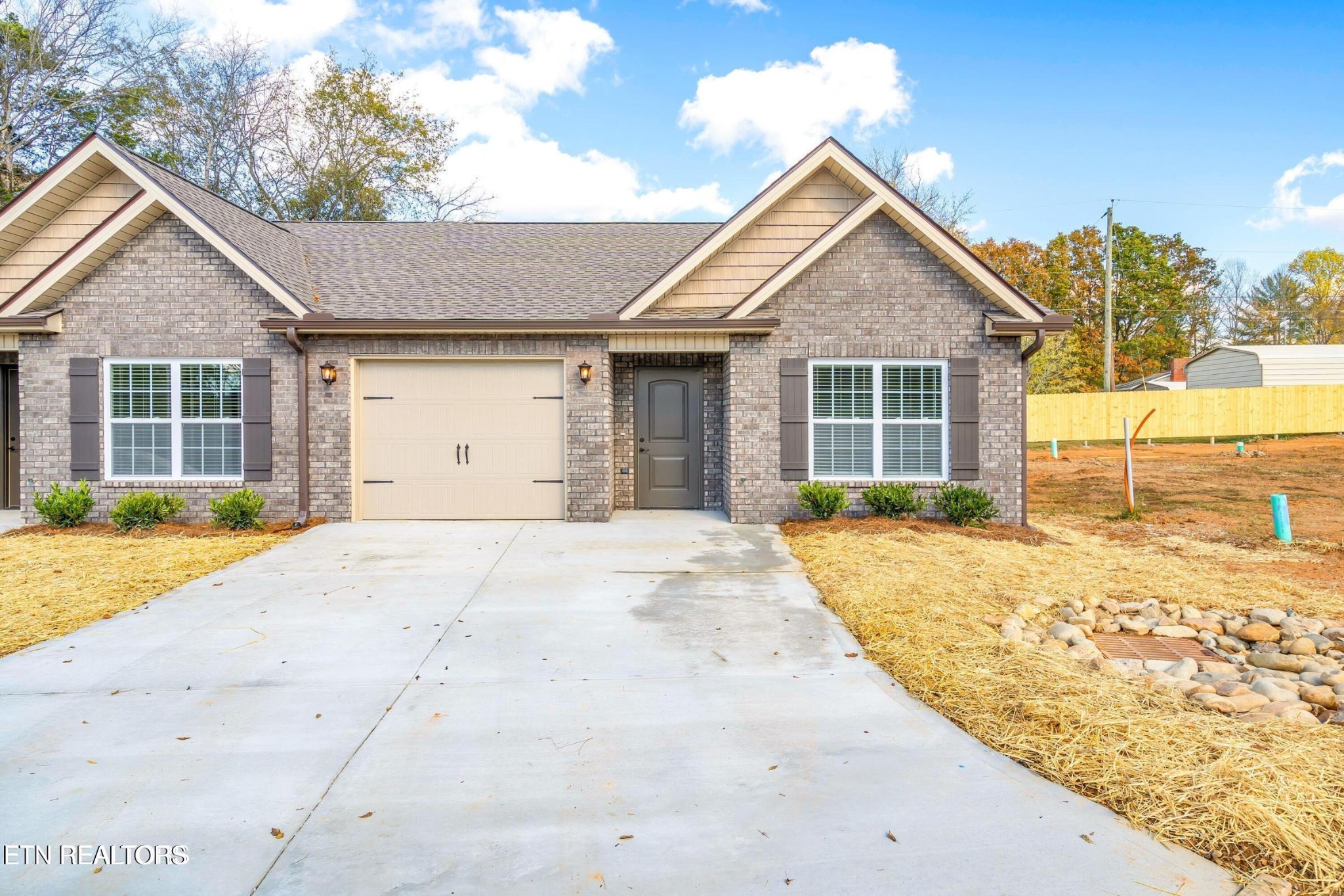 7351 Green Estates Way — photo
