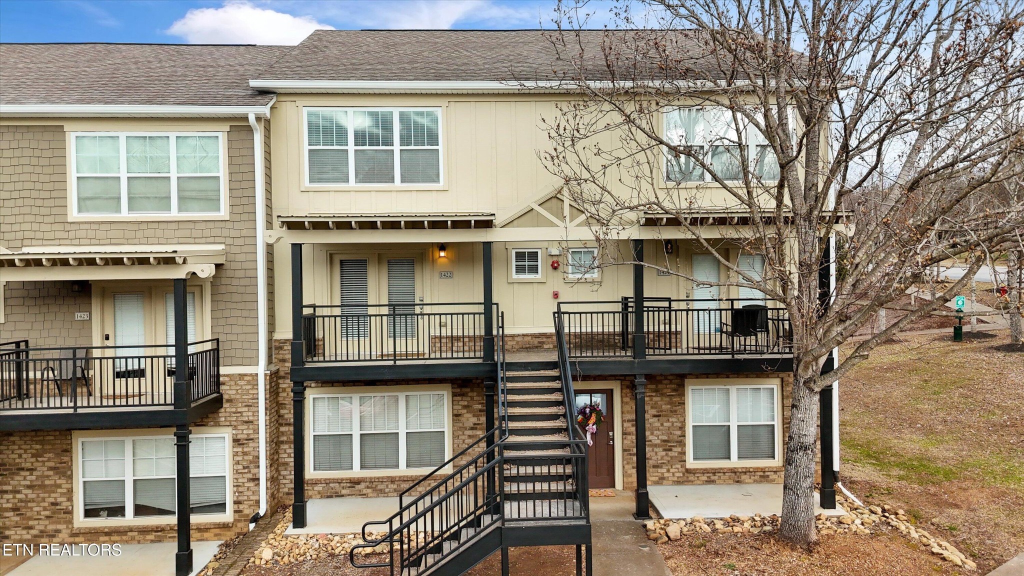 1121 Tree Top Way Unit 1422 — photo