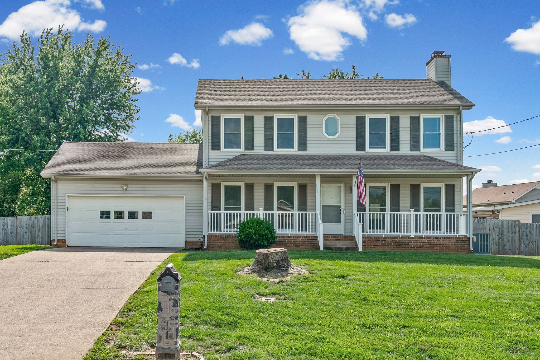 3311 Mallard Dr — photo