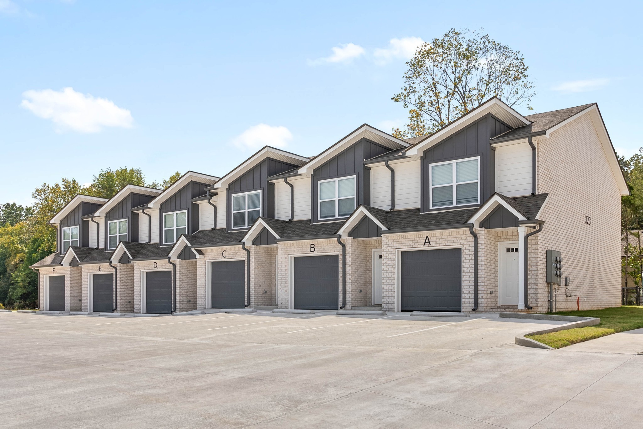 315 Longshadow Trl Unit C — photo