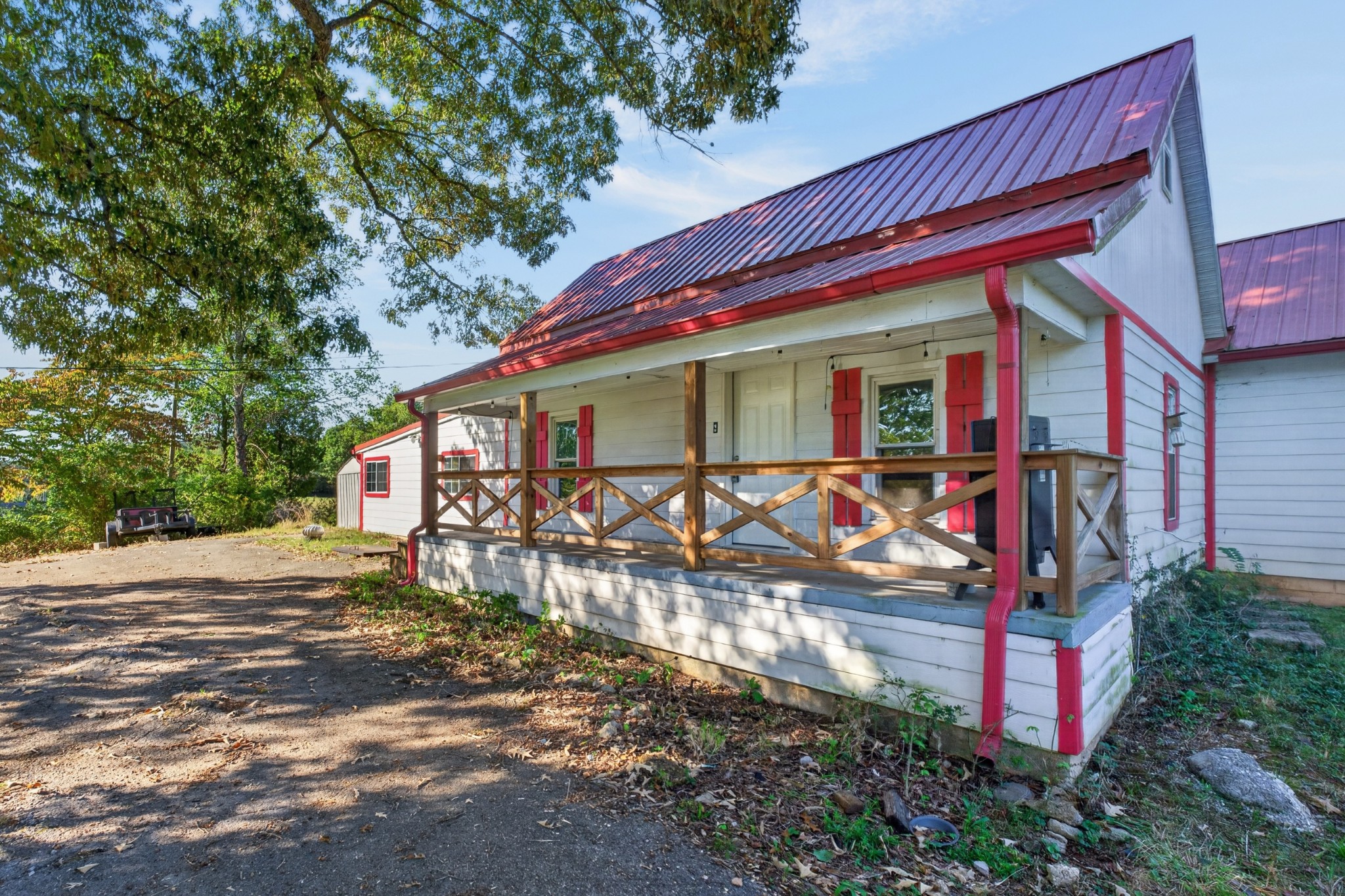 1022 Fairview Rd — photo