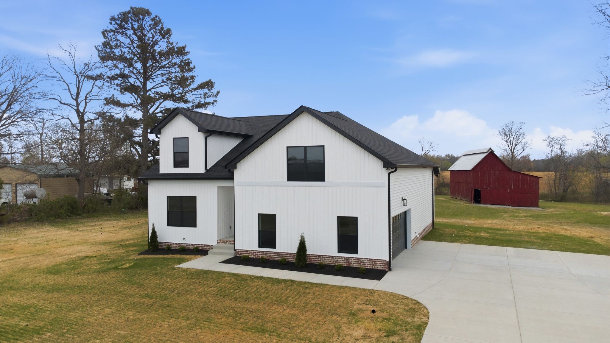 4345 S Garrett Rd — photo