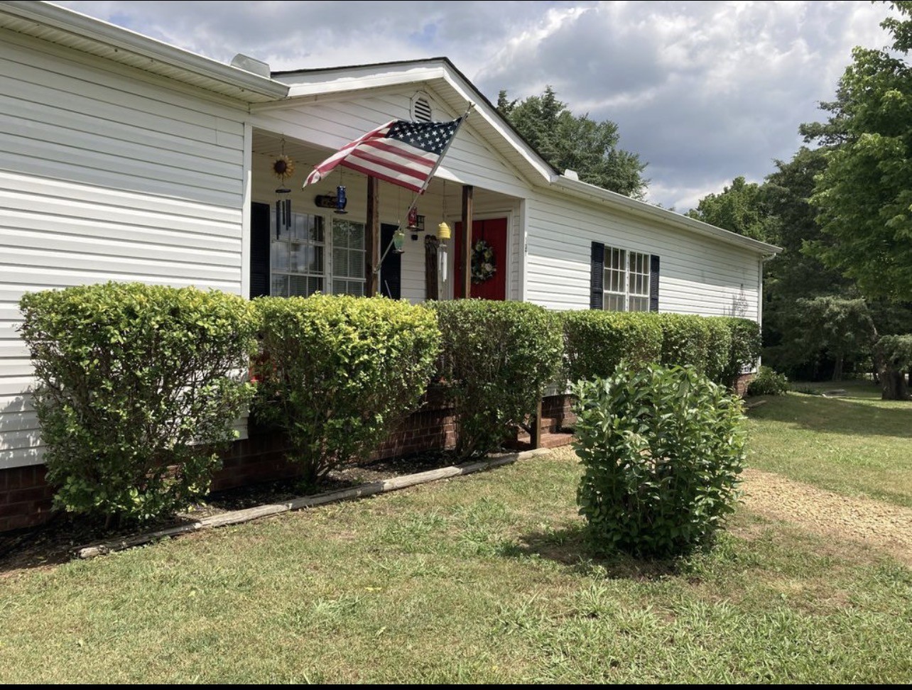 107 Puckett Rd — photo