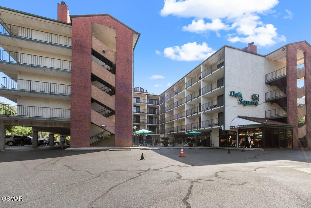 685 River Rd Unit 214 — photo