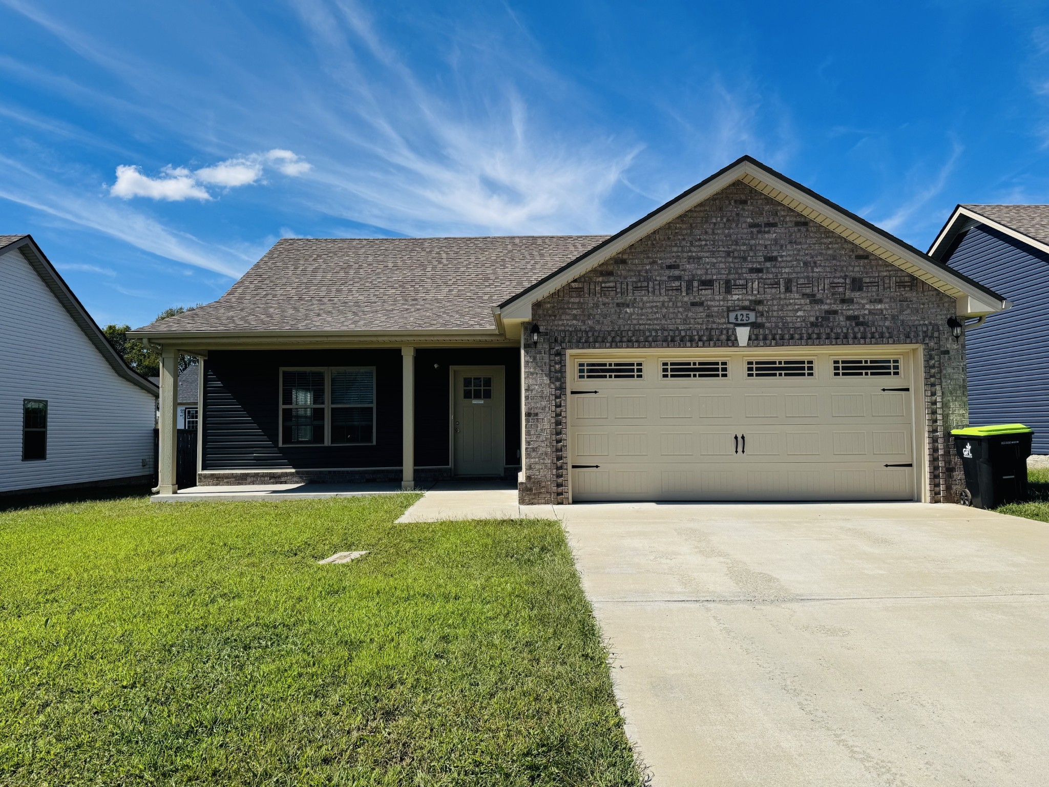 425 Irish Hills Dr — photo