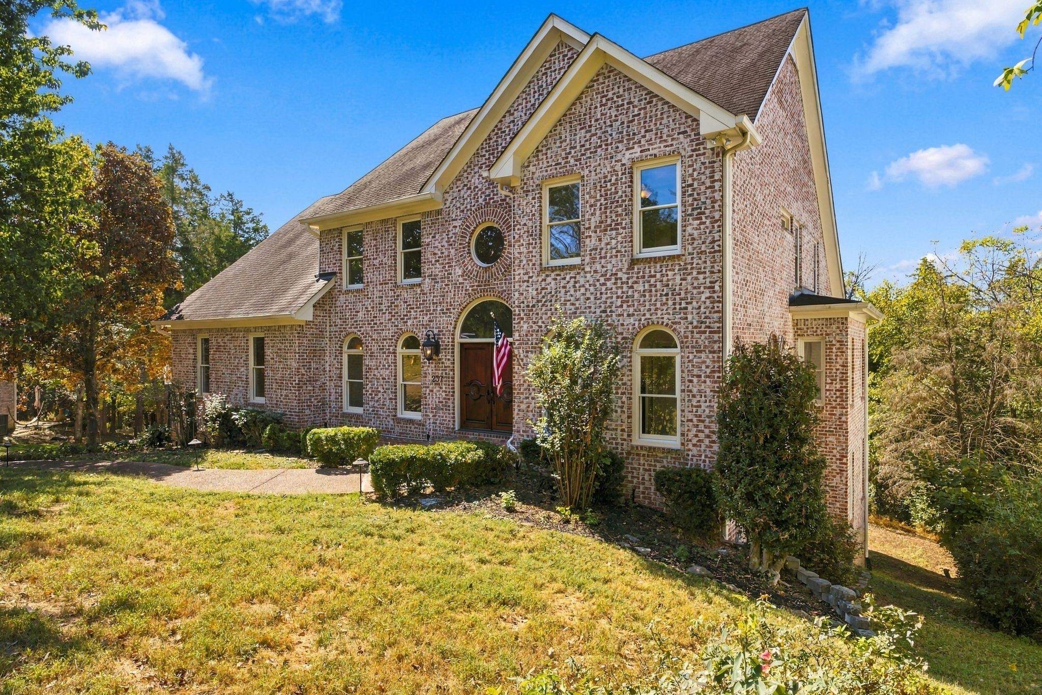 237 Halberton Dr — photo