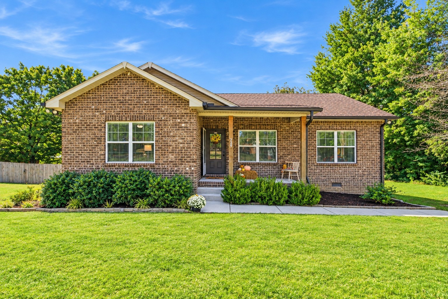 229 Staggs Dr — photo