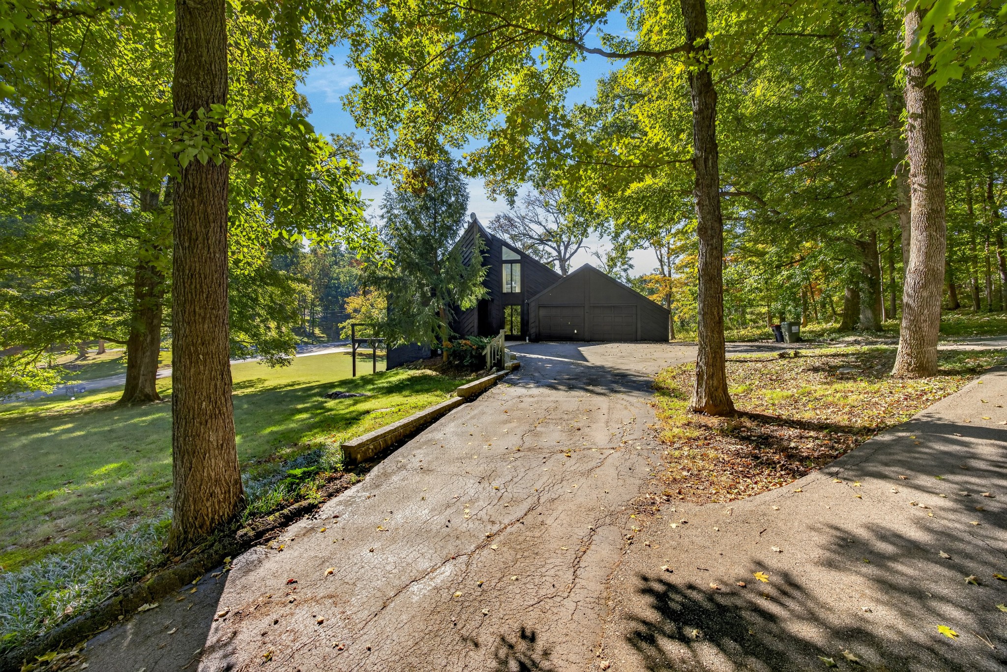 674 Skyline Dr — photo