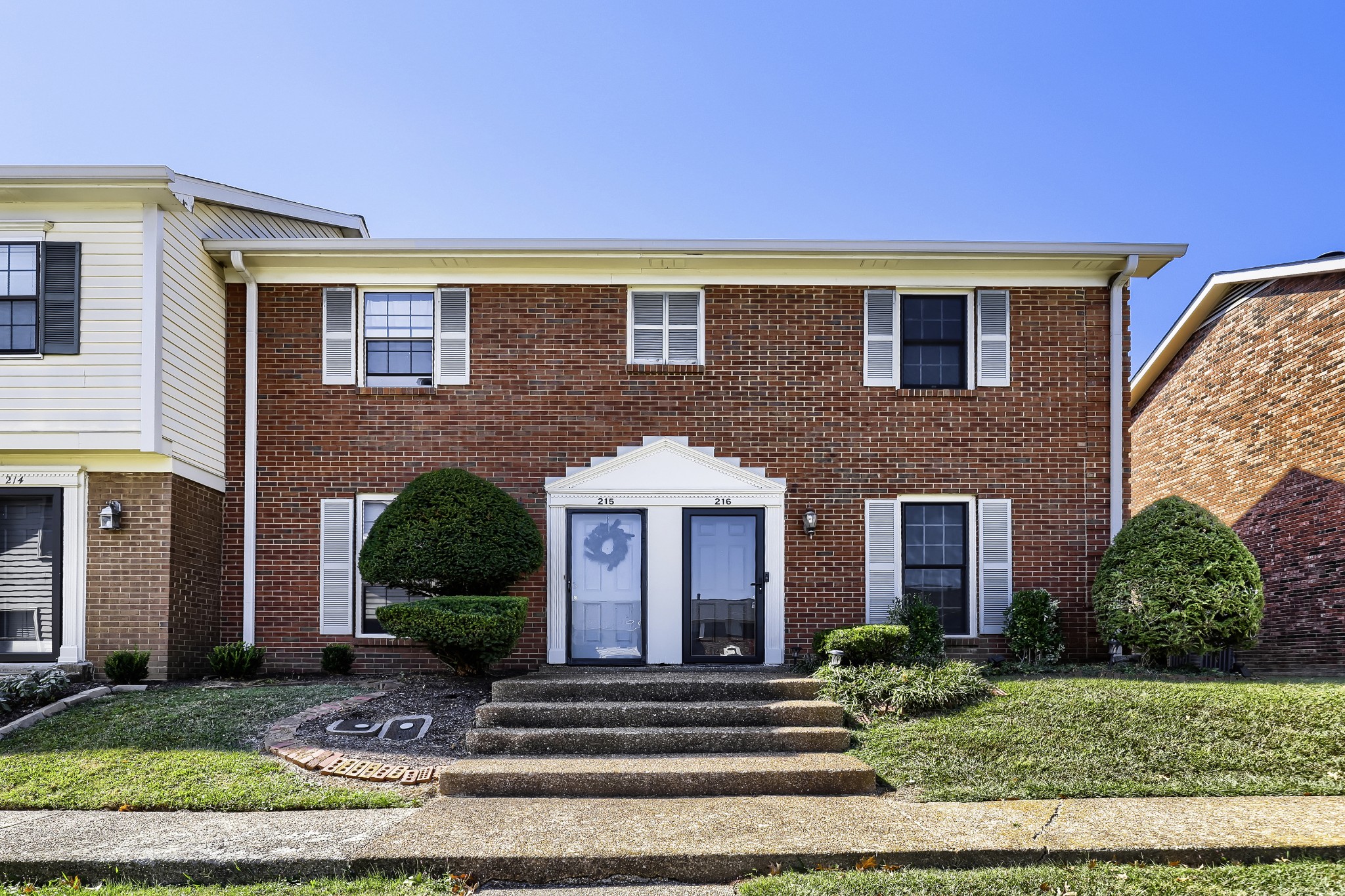 216 Brentwood Pt — photo