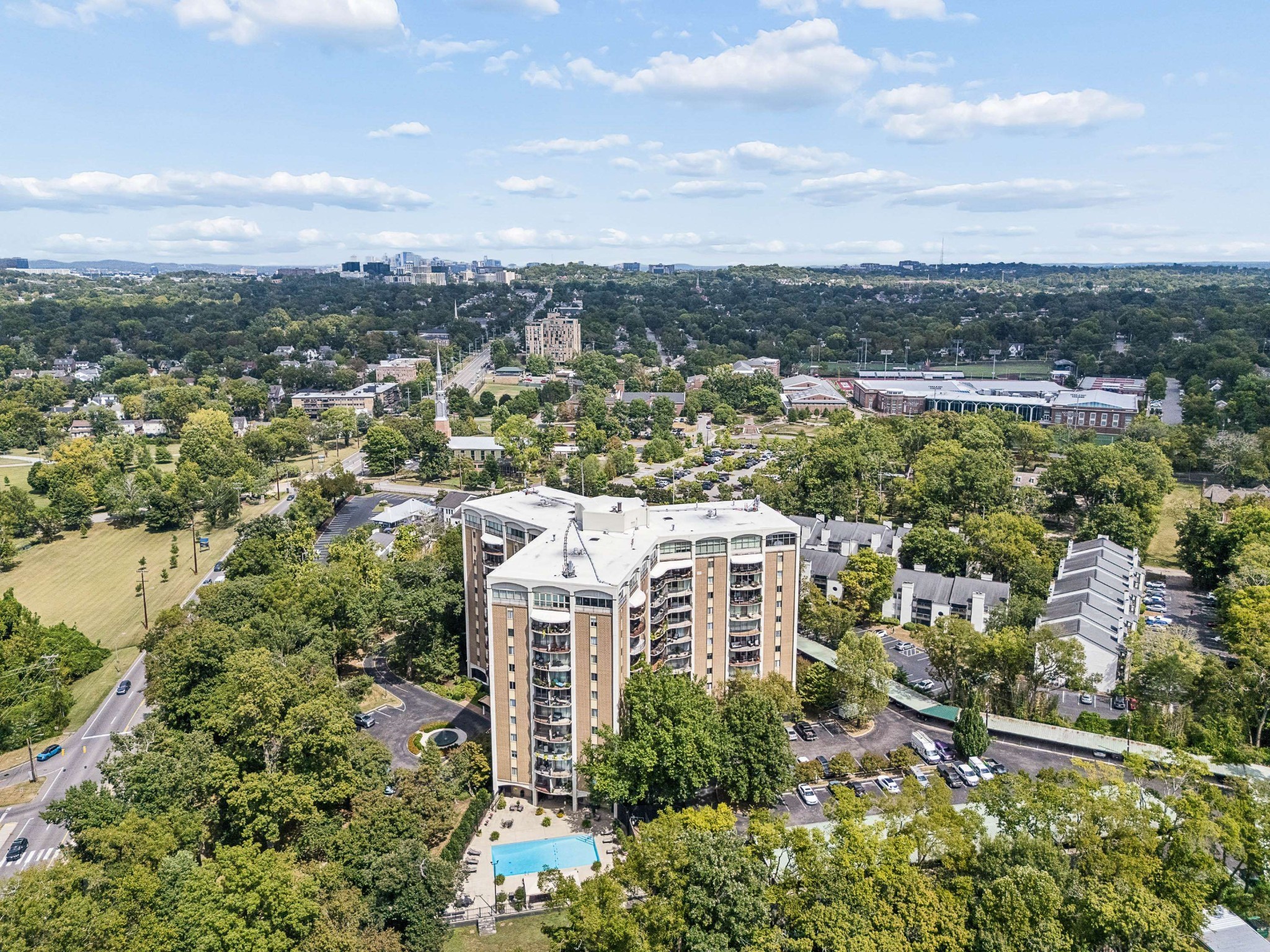 4215 Harding Pike Unit 711 — photo