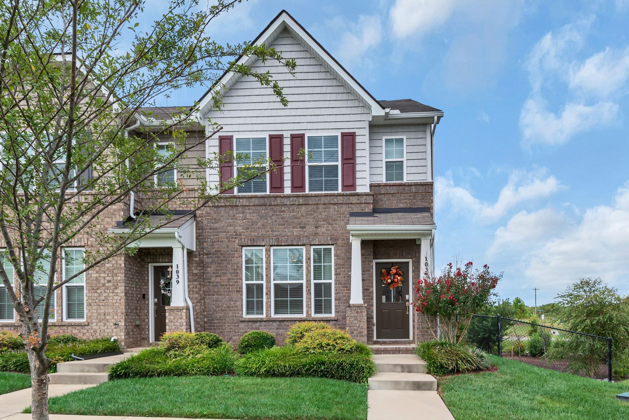 1037 Henley Pvt Ln — photo