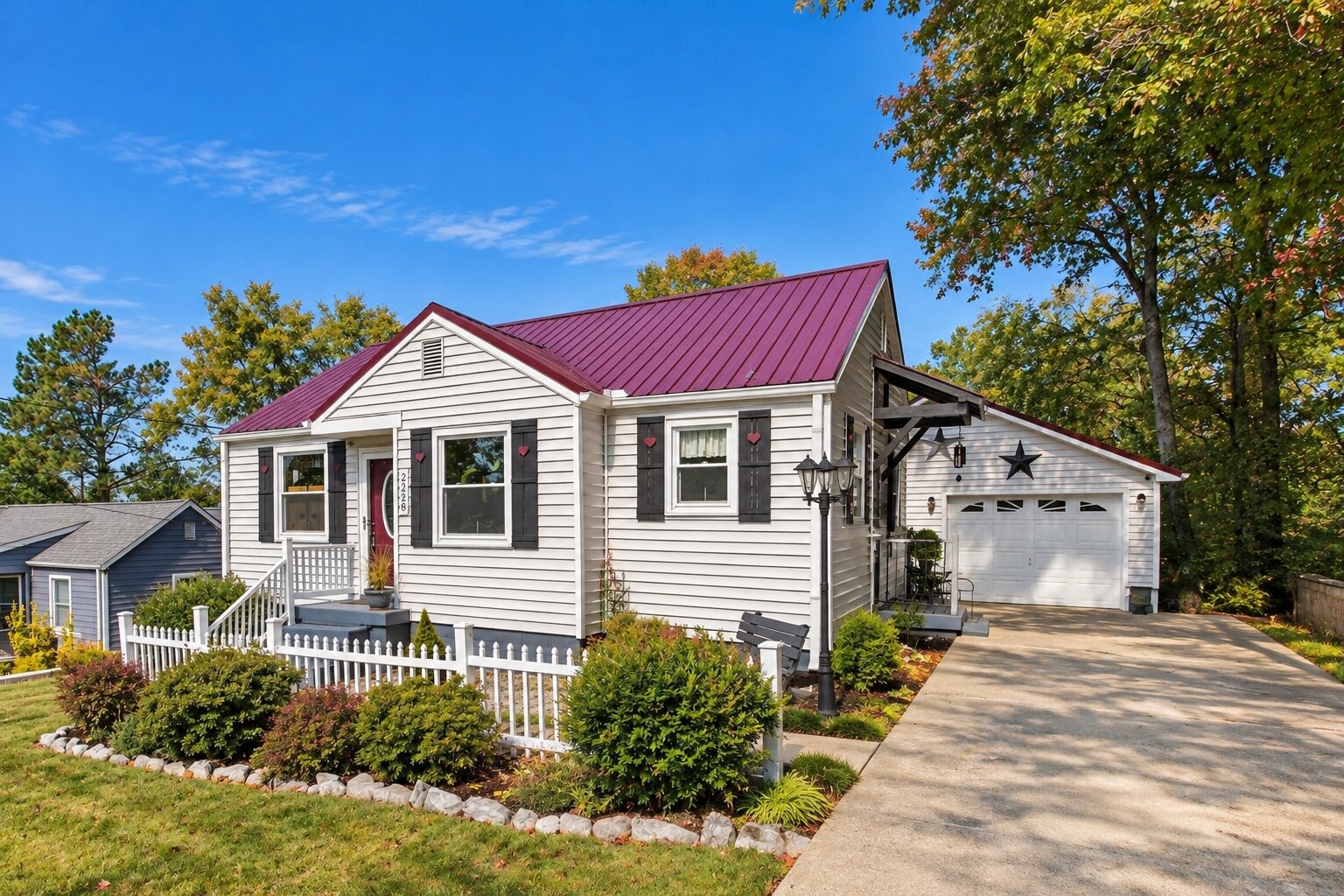 2228 Aubrey Ct — photo
