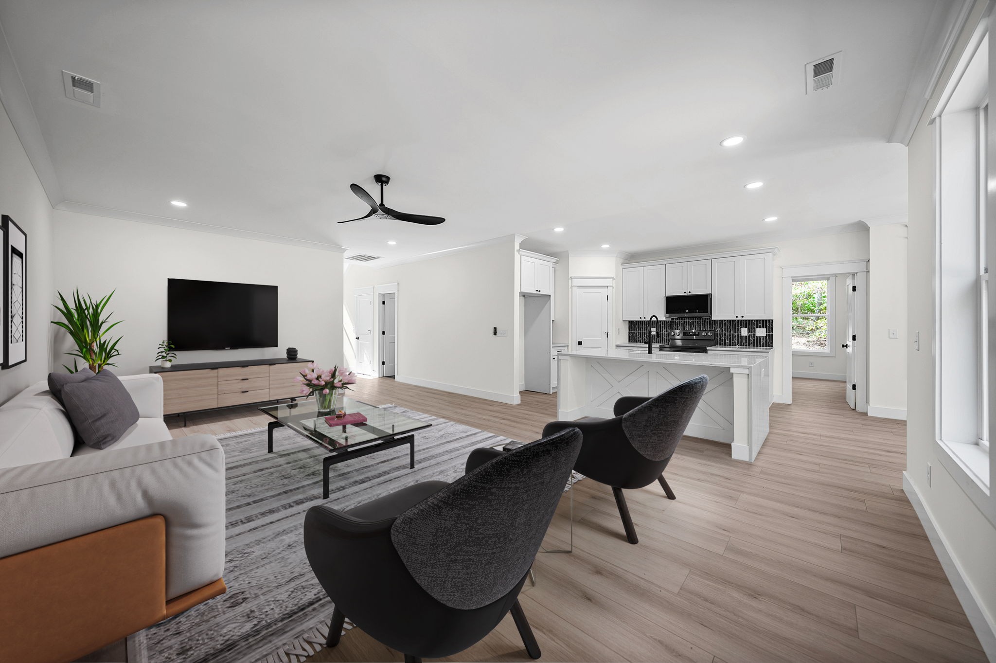10005 Forest Lane — photo