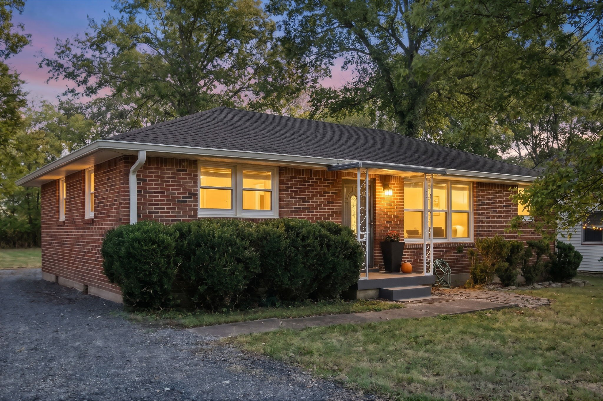 831 Walnut St — photo