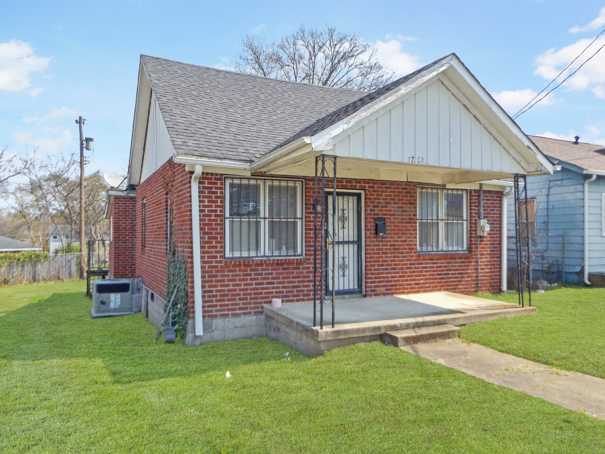 1704 Dr Db Todd Jr Blvd — photo