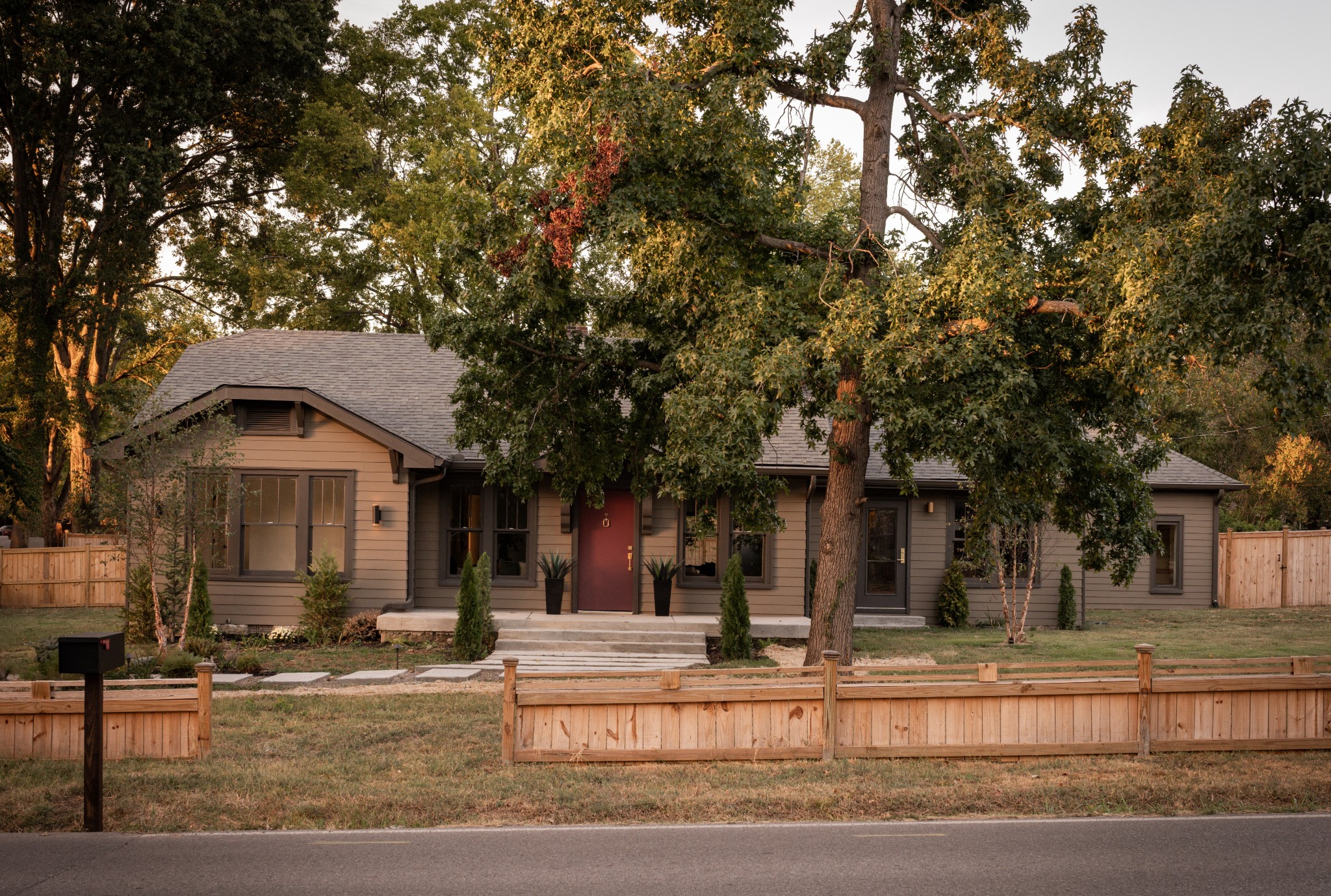 1133 Riverwood Dr — photo