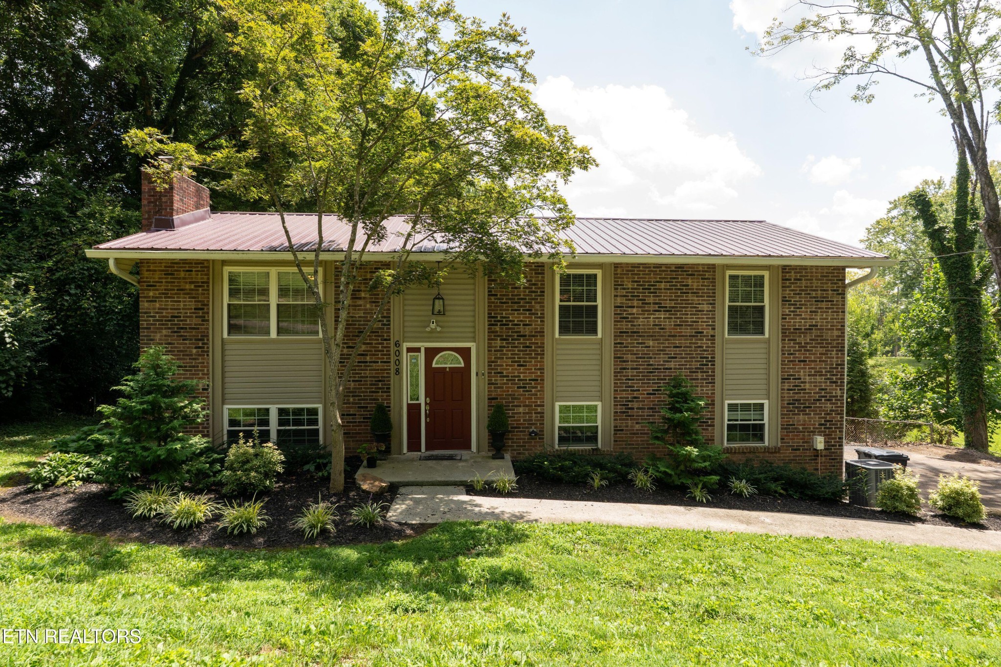6008 Ridgewood Road, Knoxville, TN 37918