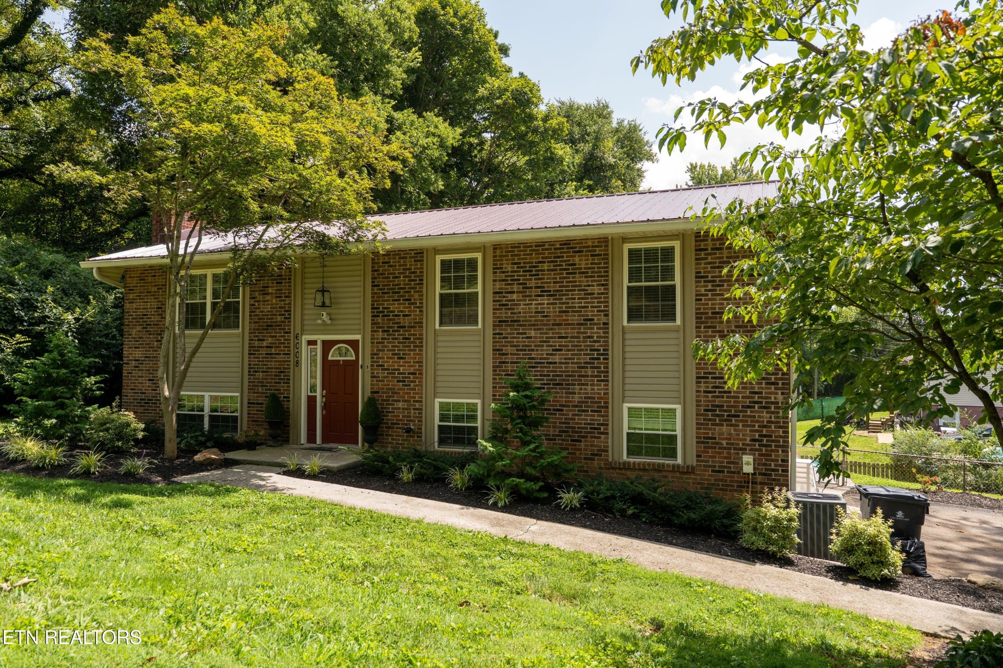 6008 Ridgewood Road, Knoxville, TN 37918 — photo 2