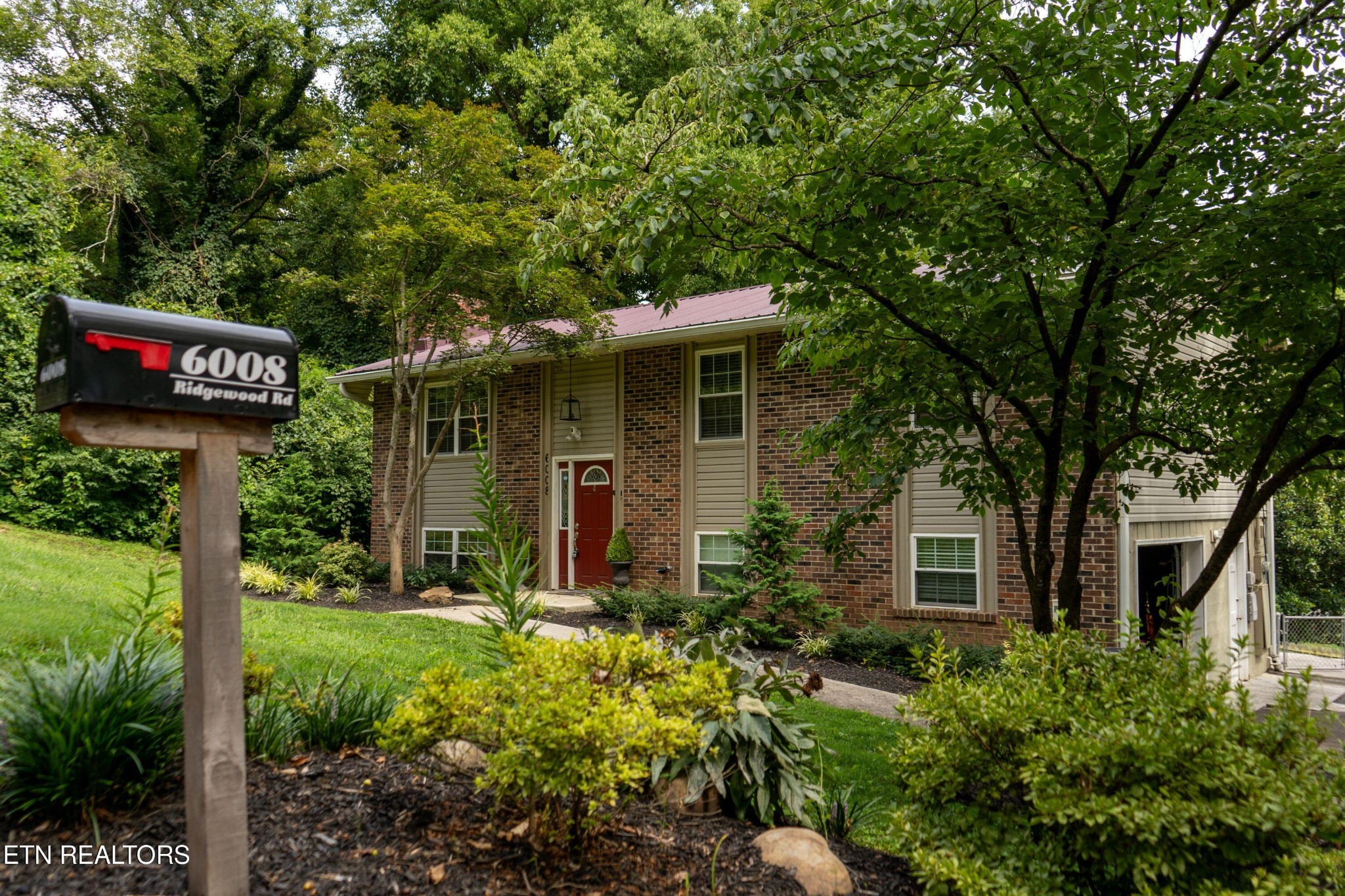 6008 Ridgewood Road, Knoxville, TN 37918 — photo 3