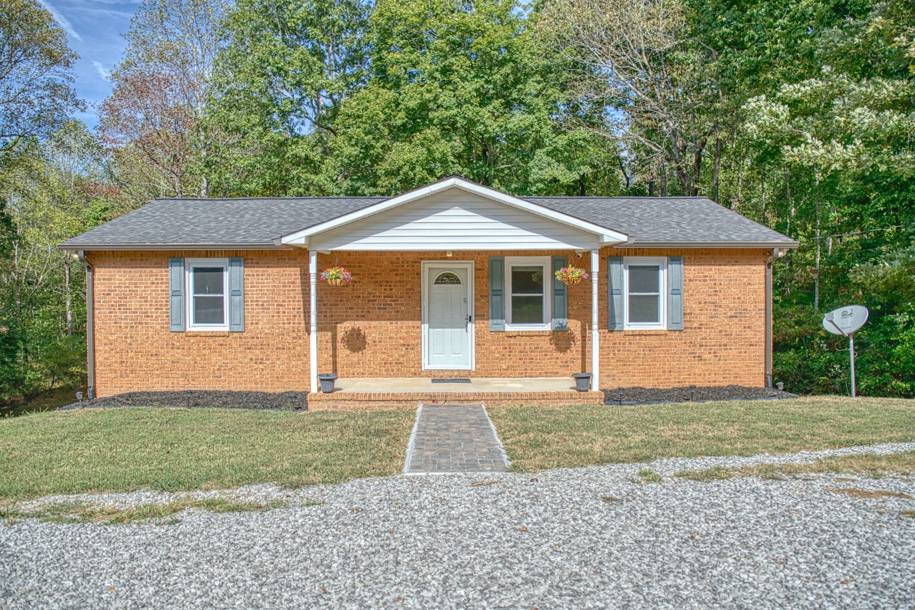 6807 Bluff Springs Rd — photo