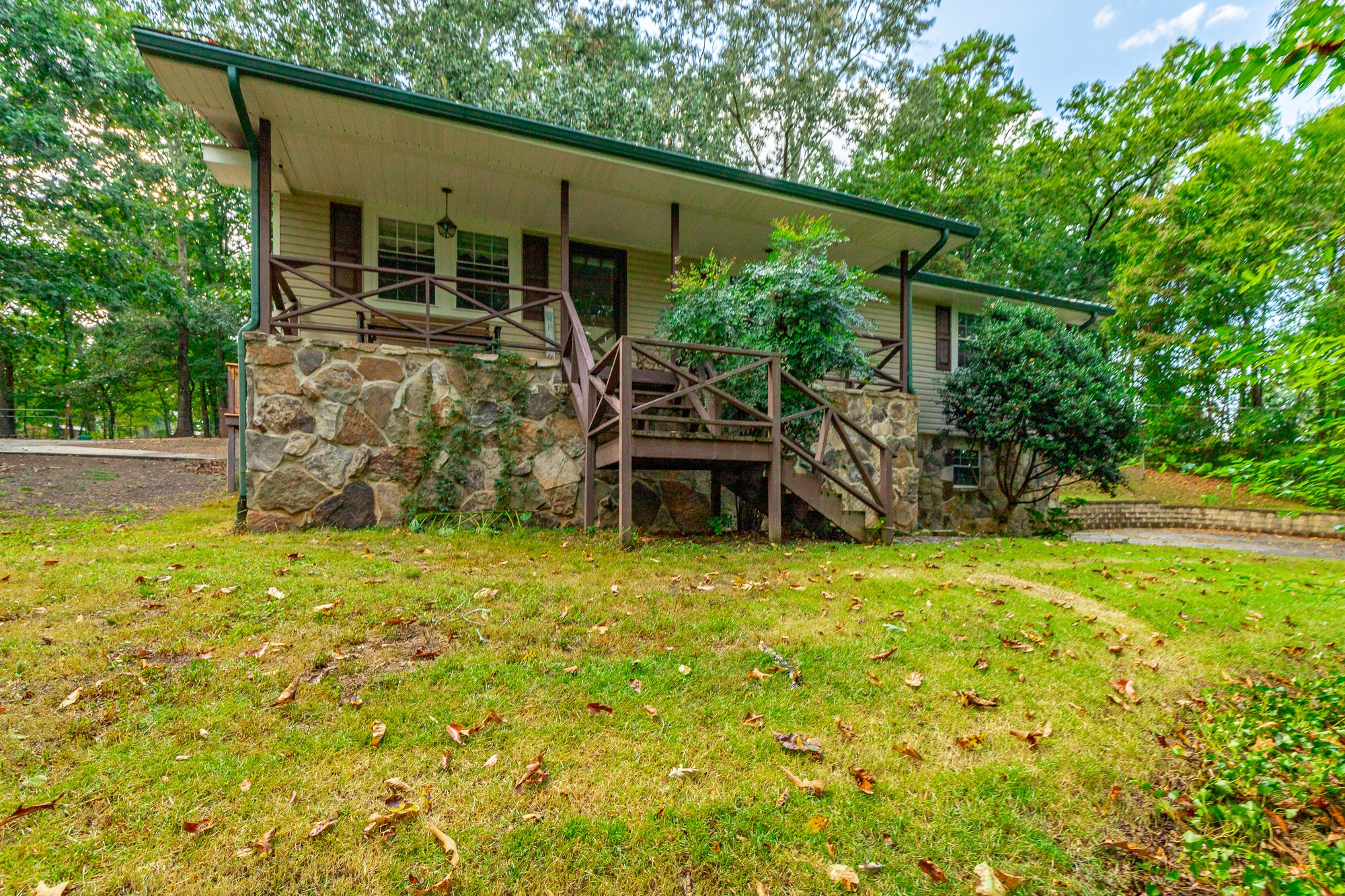 8983 Hale Rd — photo