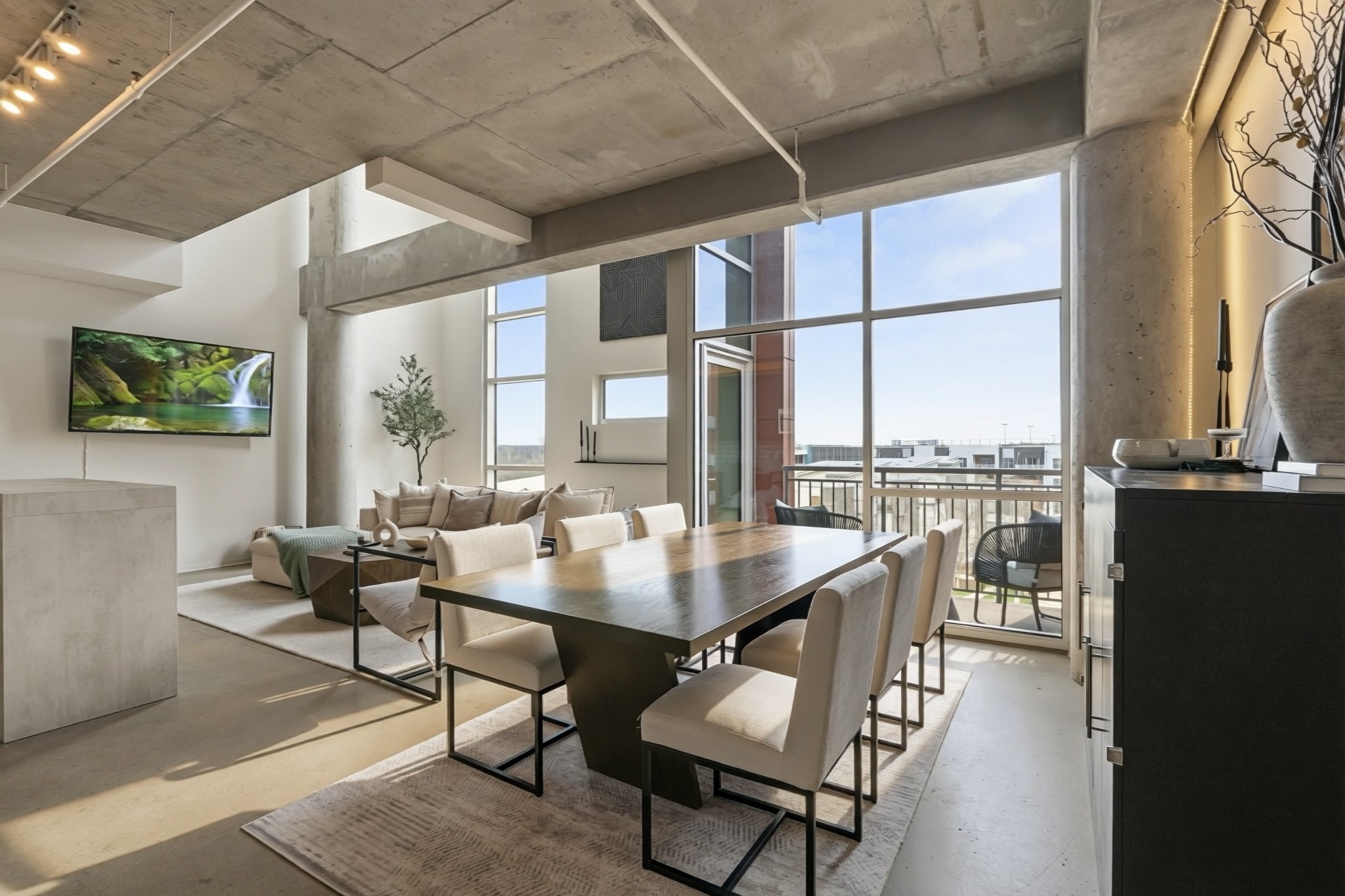 2115 Yeaman Pl Unit 405 — photo
