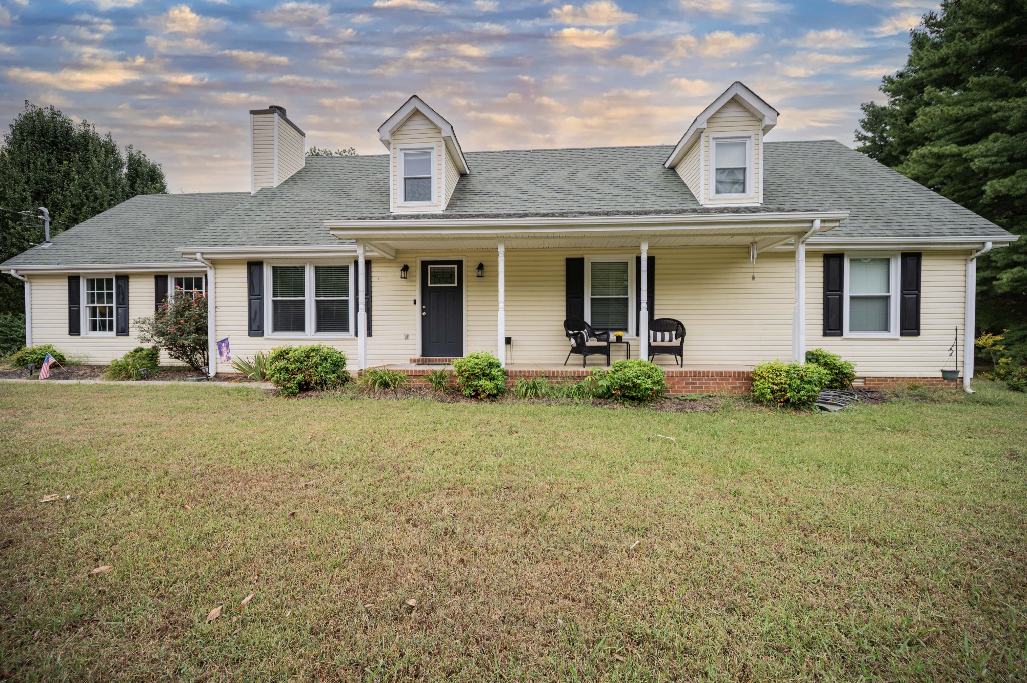 2722 Lone Oak Dr — photo