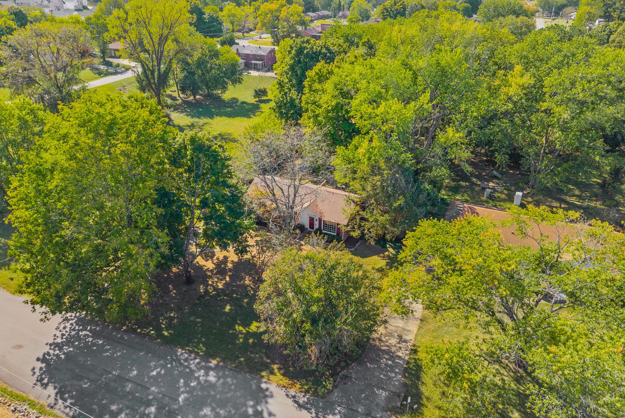 2030 Whitland Dr — photo