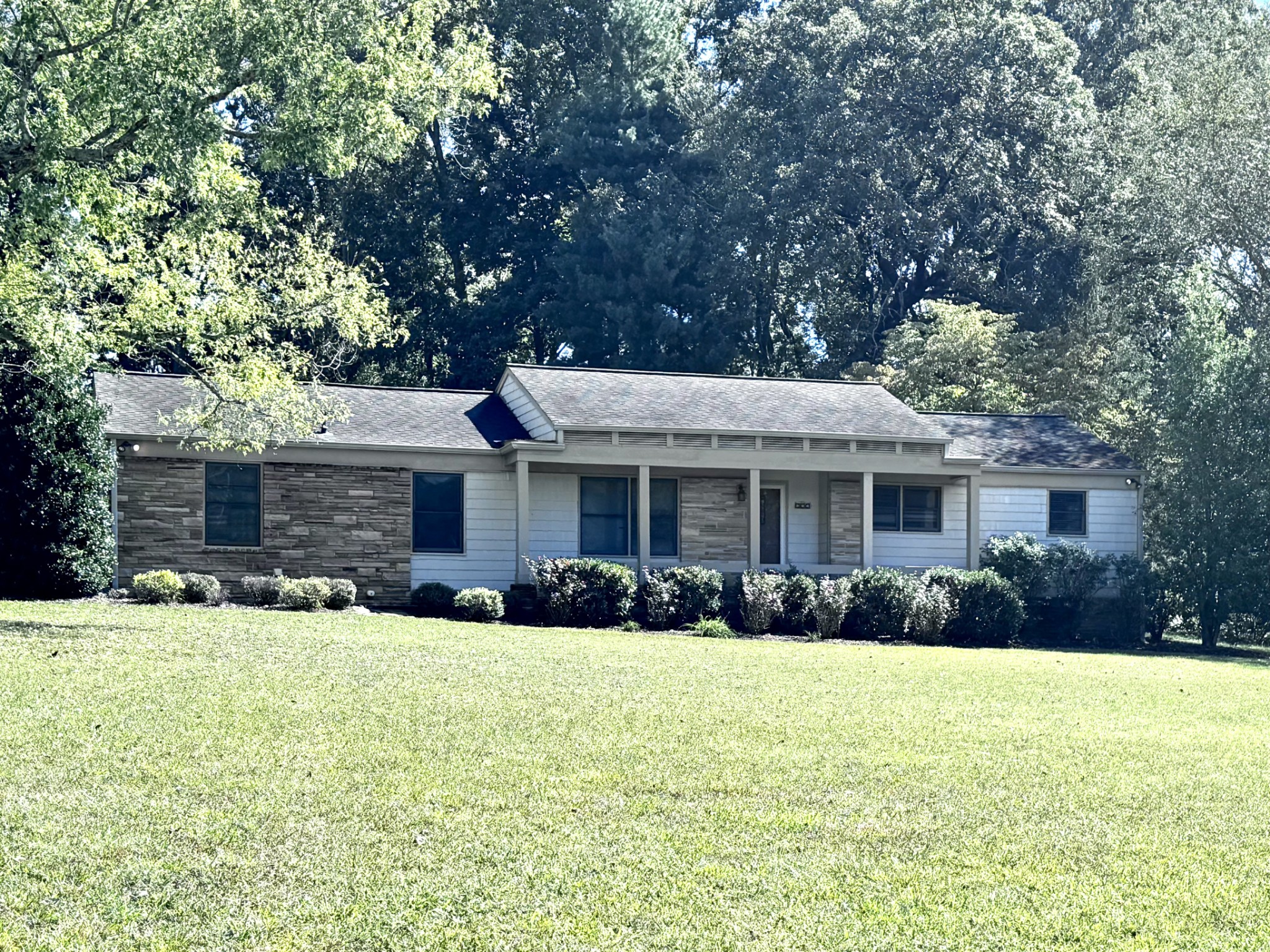 107 Hillwood Ln — photo