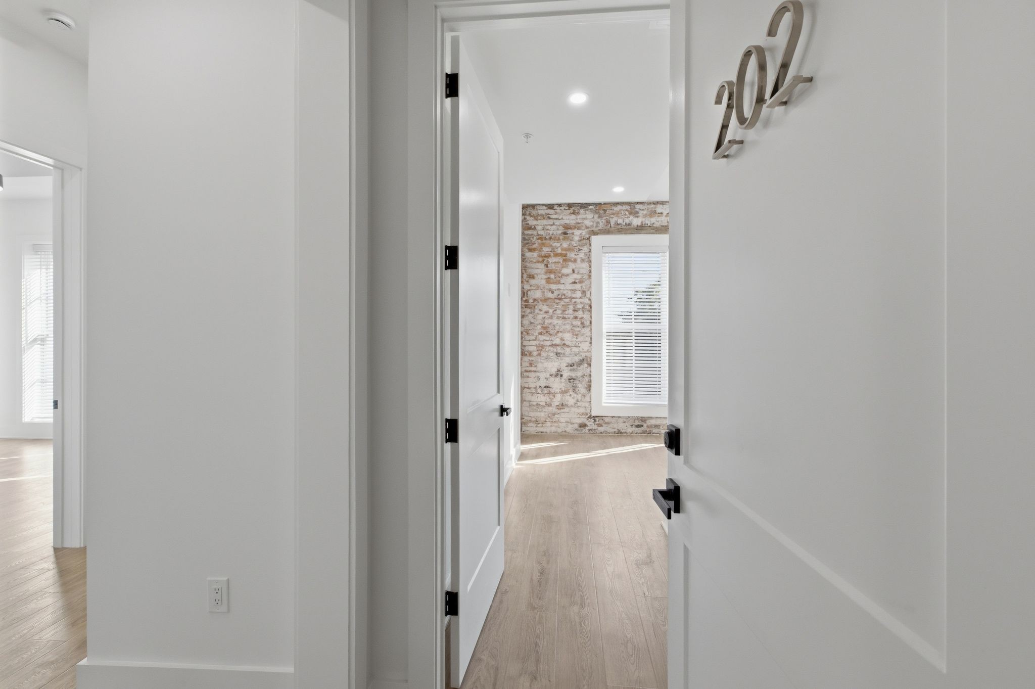 1600 10th Ave Unit 202, N — photo