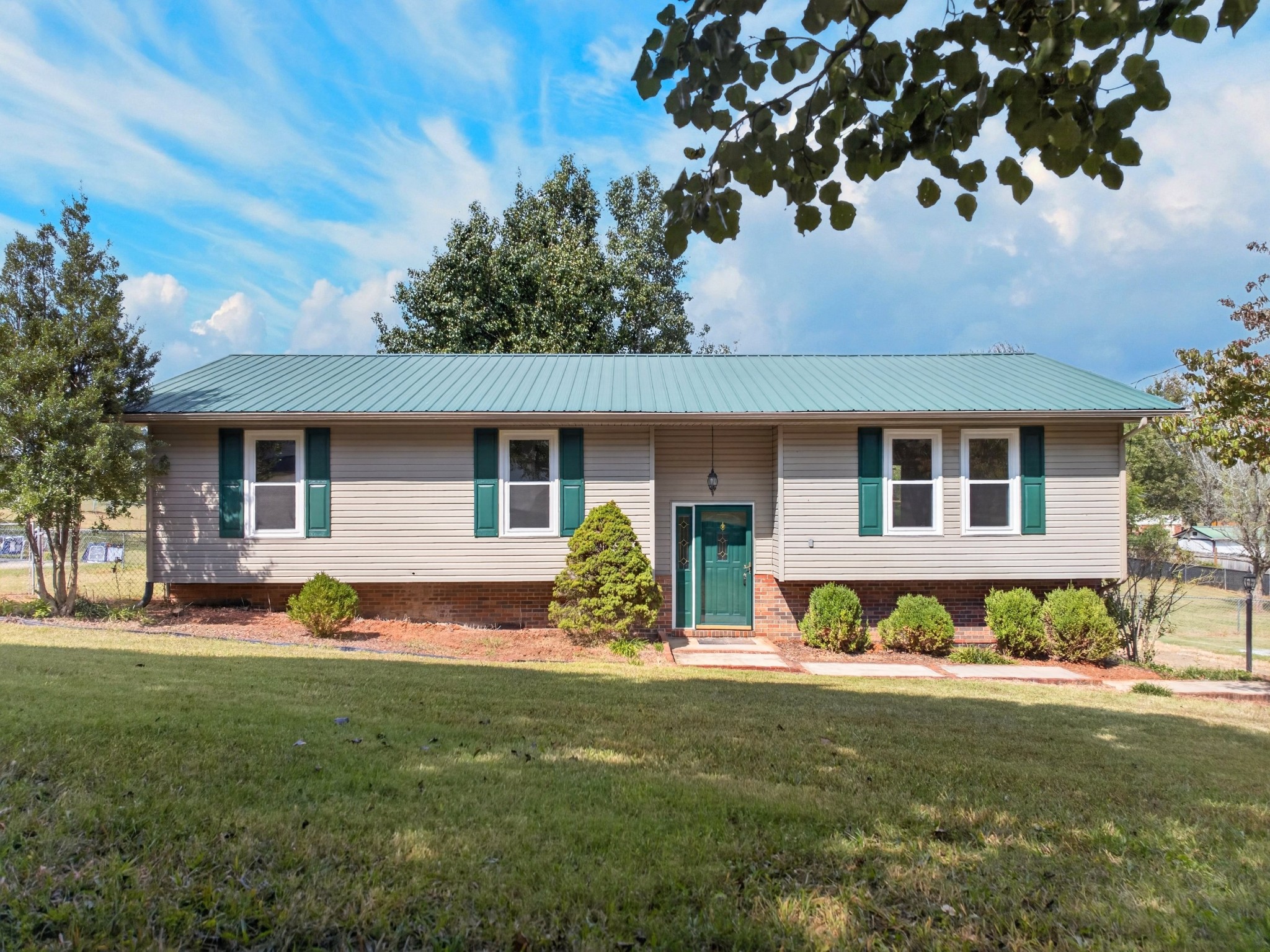 112 Heritage Dr — photo