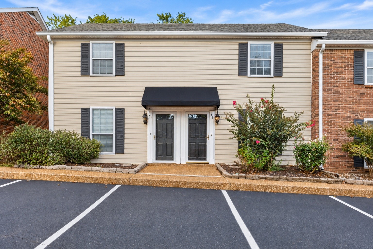 200 N Royal Oaks Blvd Unit J2 — photo